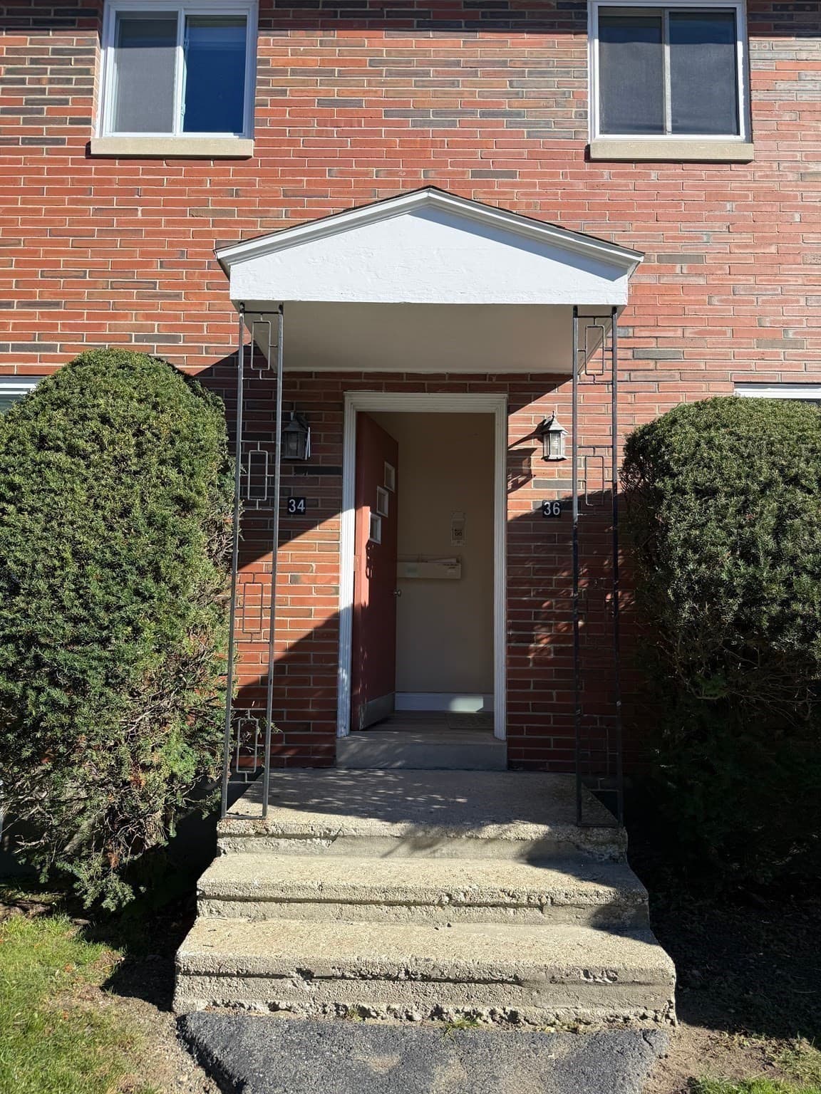 Condominium at 36 Bishop Dr # 36, Framingham MA 01702, Framingham, photo 2 of 23