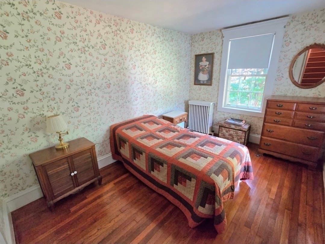 Single Family Residence at 584 Slocum Rd, Dartmouth MA 02747, Dartmouth, photo 12 of 36