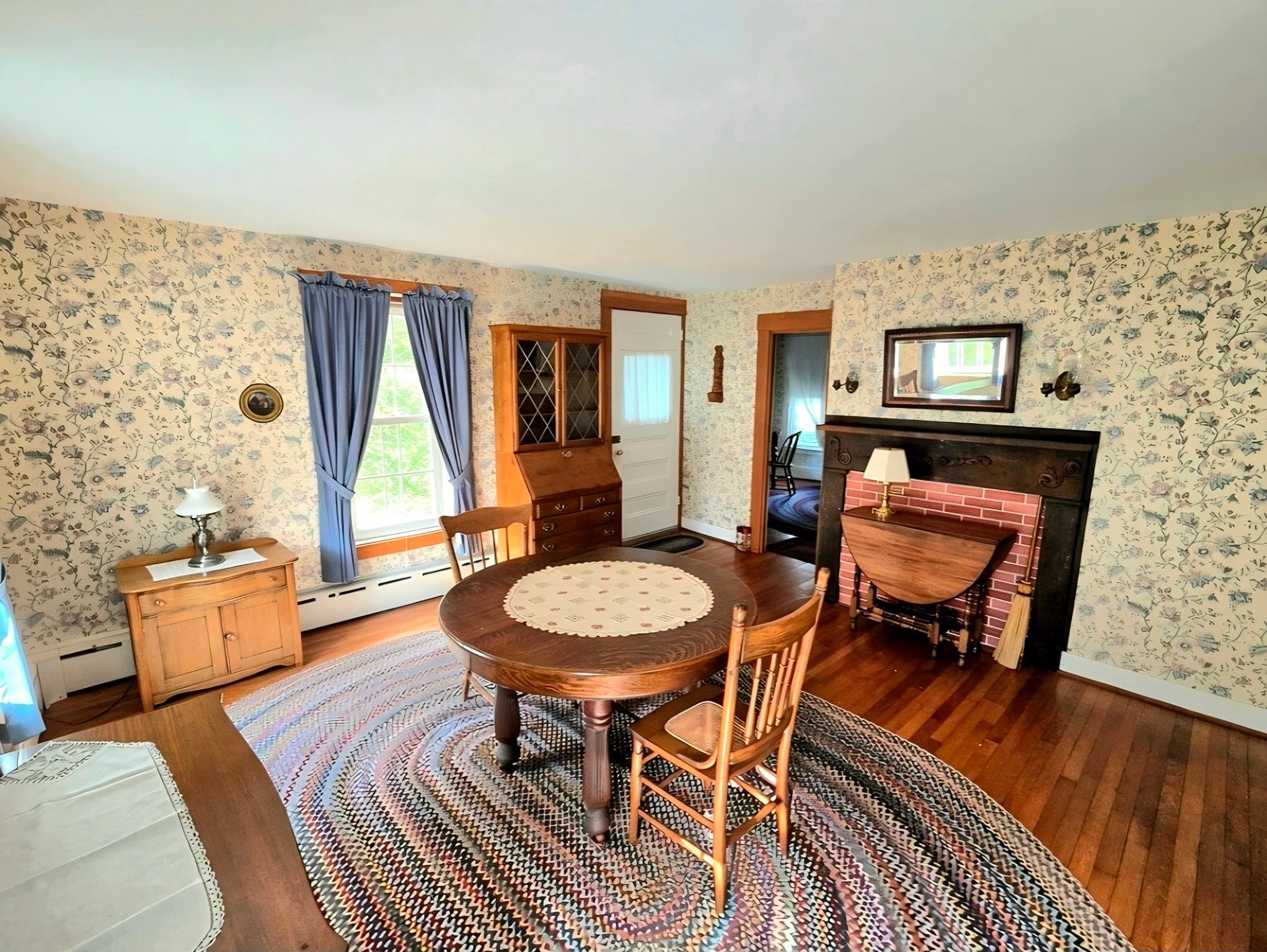 Single Family Residence at 584 Slocum Rd, Dartmouth MA 02747, Dartmouth, photo 9 of 36