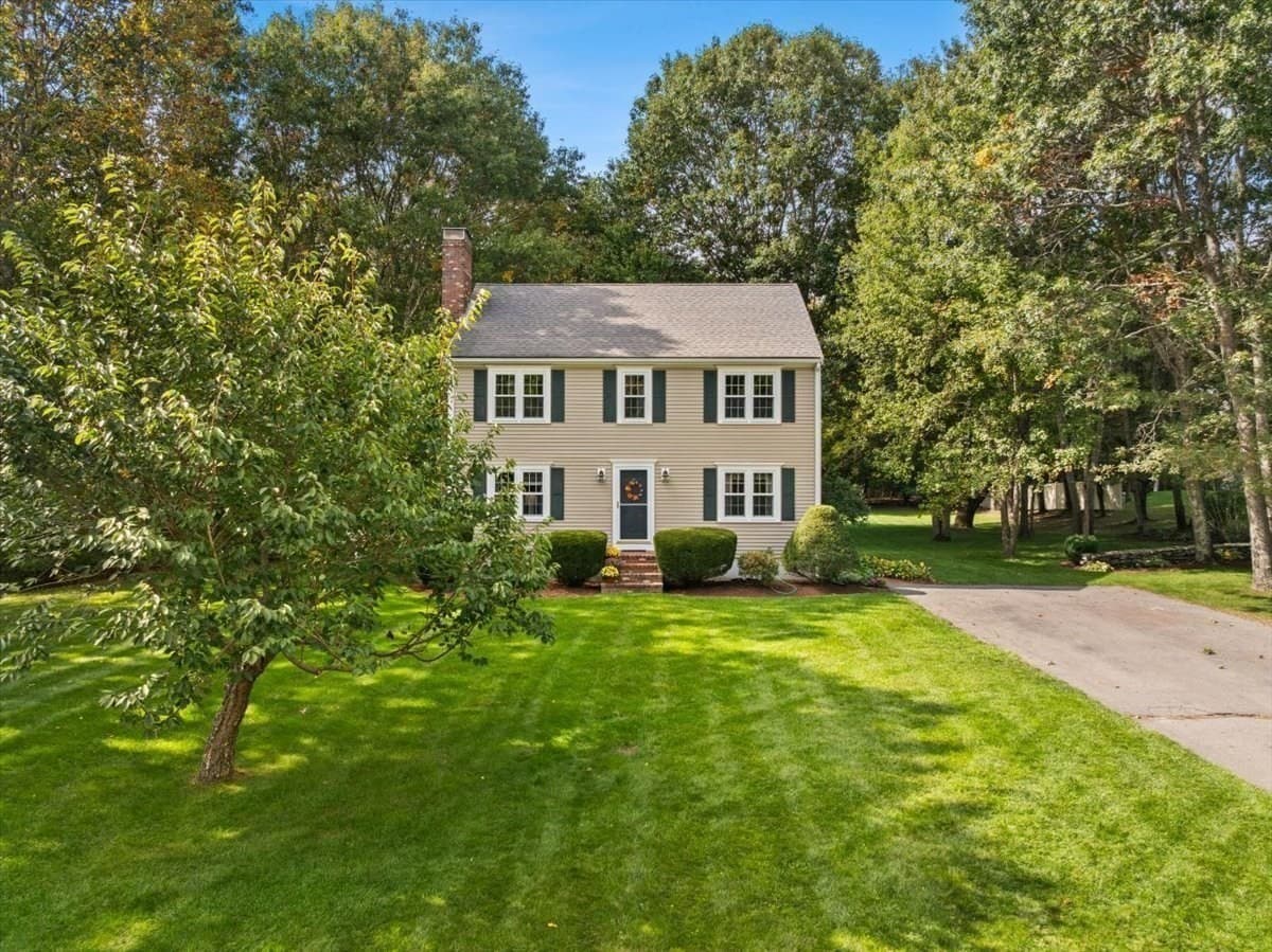 Single Family Residence at 8 George Littlefield Circle, Middleboro MA 02346, Middleboro, photo 2 of 35