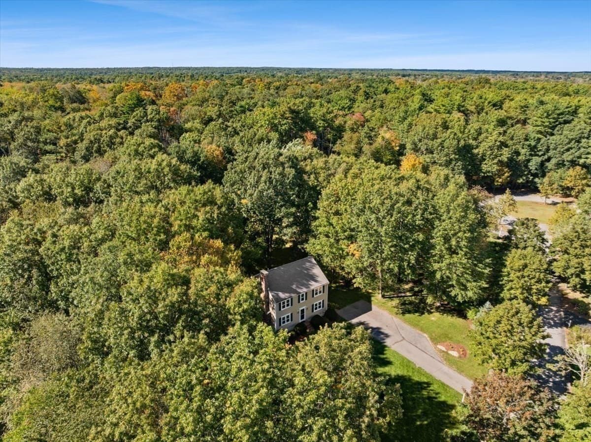 Single Family Residence at 8 George Littlefield Circle, Middleboro MA 02346, Middleboro, photo 6 of 35