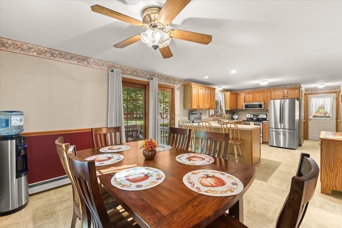 Single Family Residence at 8 George Littlefield Circle, Middleboro MA 02346, Middleboro, photo 11 of 35