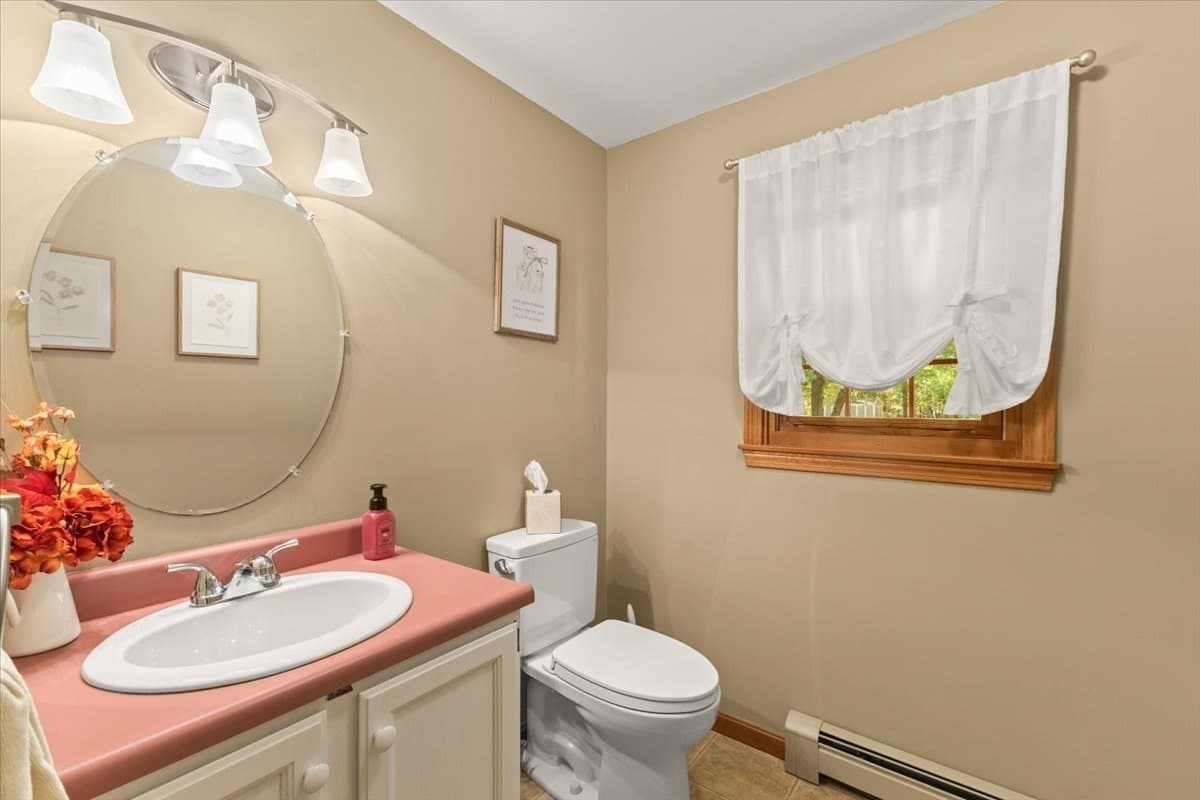 Single Family Residence at 8 George Littlefield Circle, Middleboro MA 02346, Middleboro, photo 19 of 35