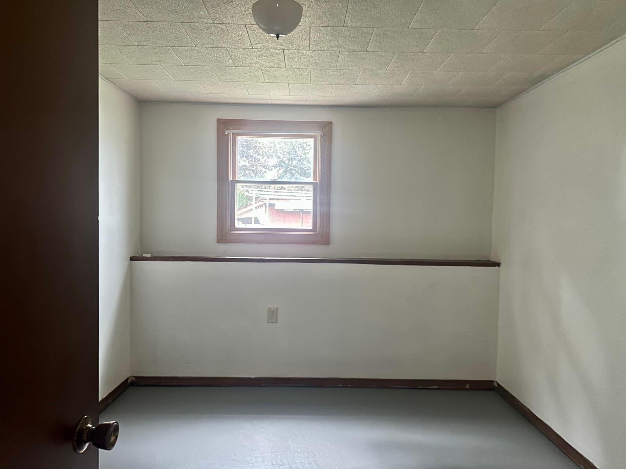 Single Family Residence at 55 Summer Ave, Ludlow MA 01056, Ludlow, photo 27 of 31