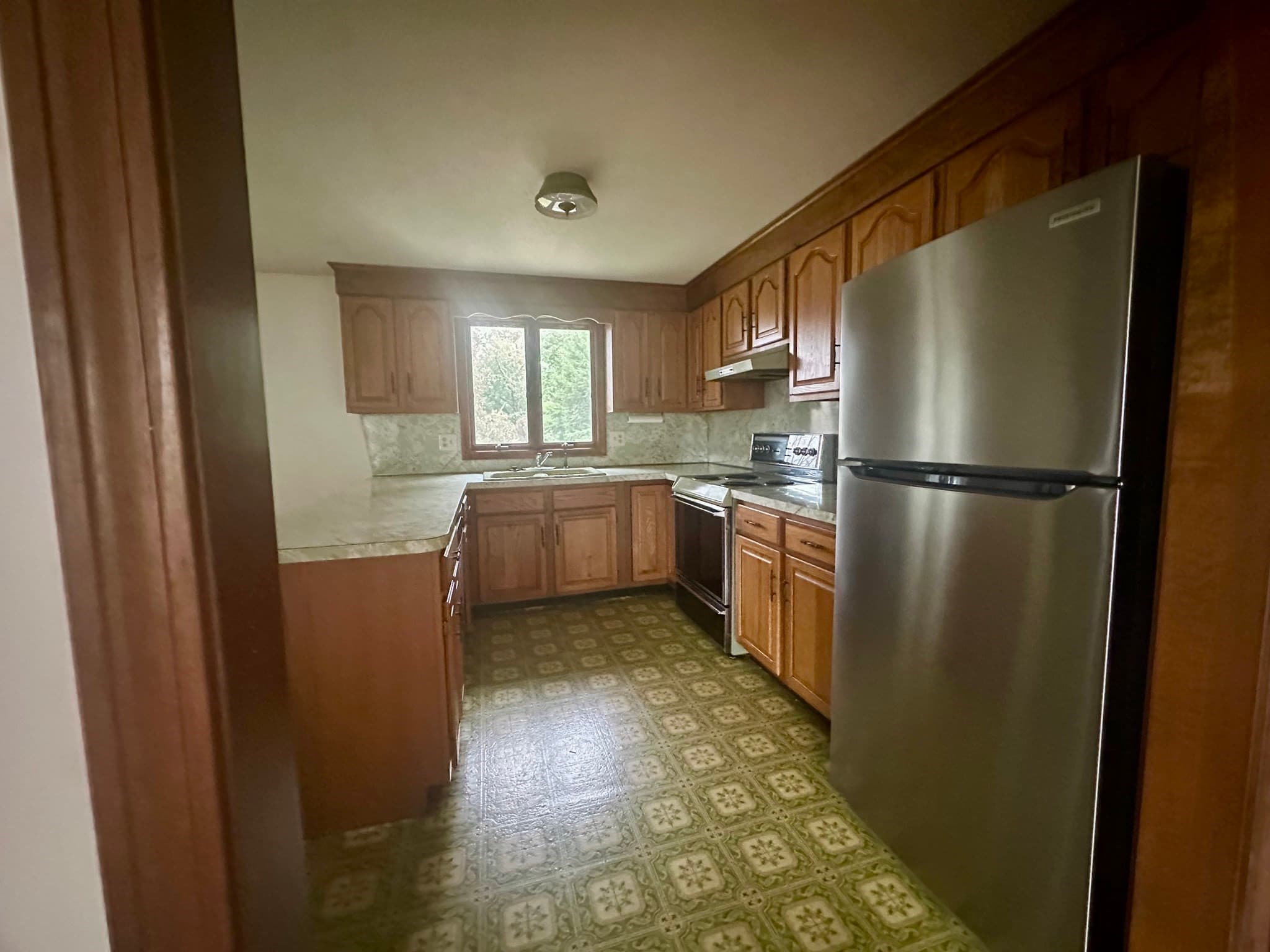 Single Family Residence at 55 Summer Ave, Ludlow MA 01056, Ludlow, photo 10 of 31