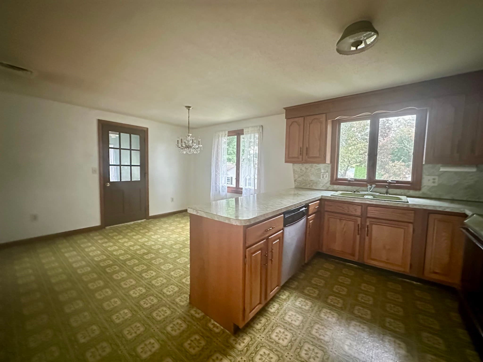 Single Family Residence at 55 Summer Ave, Ludlow MA 01056, Ludlow, photo 11 of 31