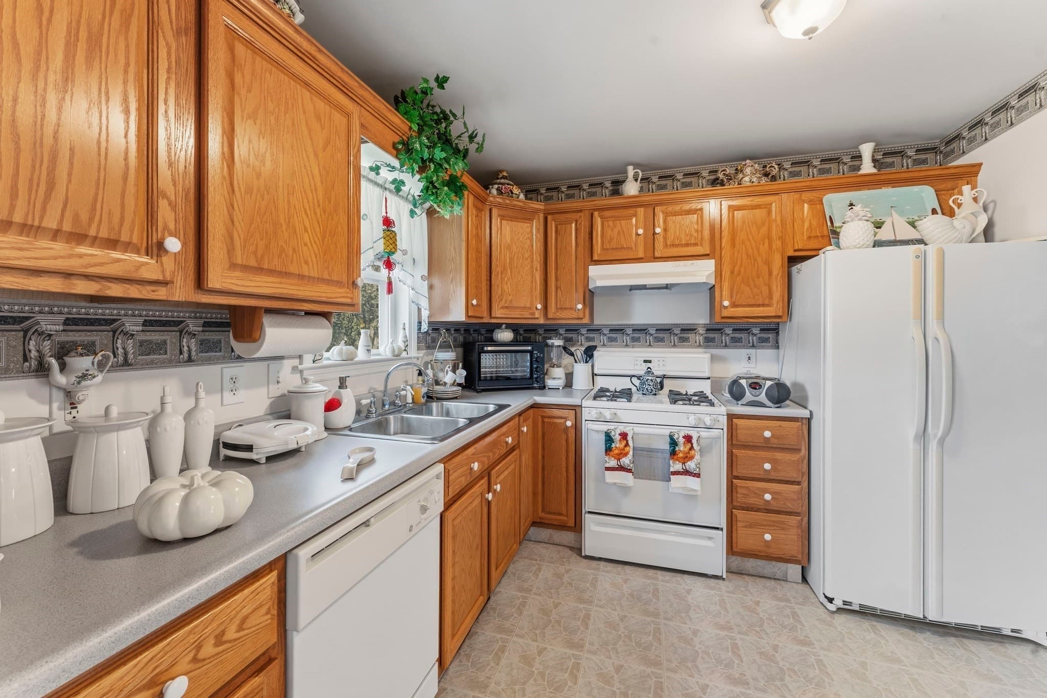 Single Family Residence at 123 Acushnet Av, New Bedford MA 02740, New Bedford, photo 10 of 42