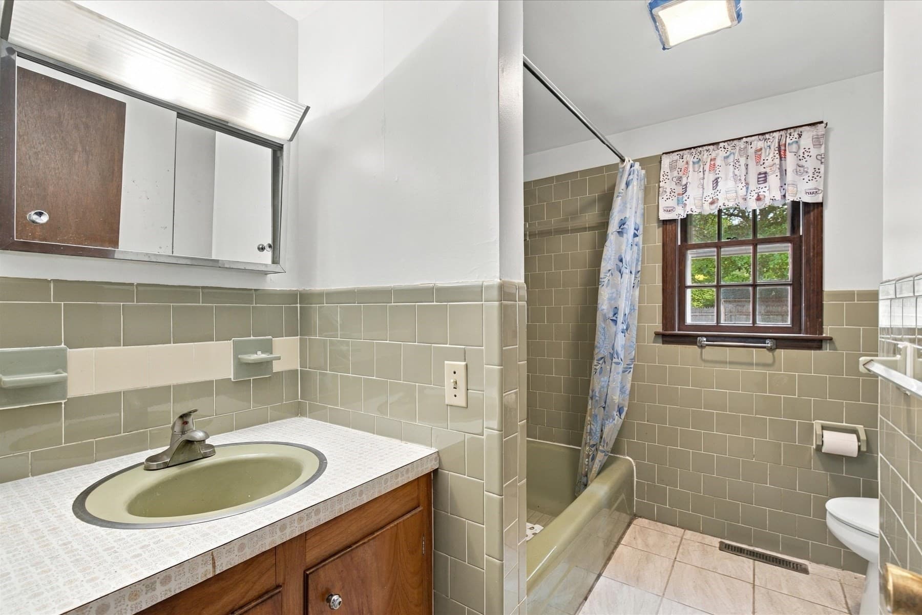 Single Family Residence at 37 Rita Ave, Yarmouth MA 02664, Yarmouth, photo 19 of 38