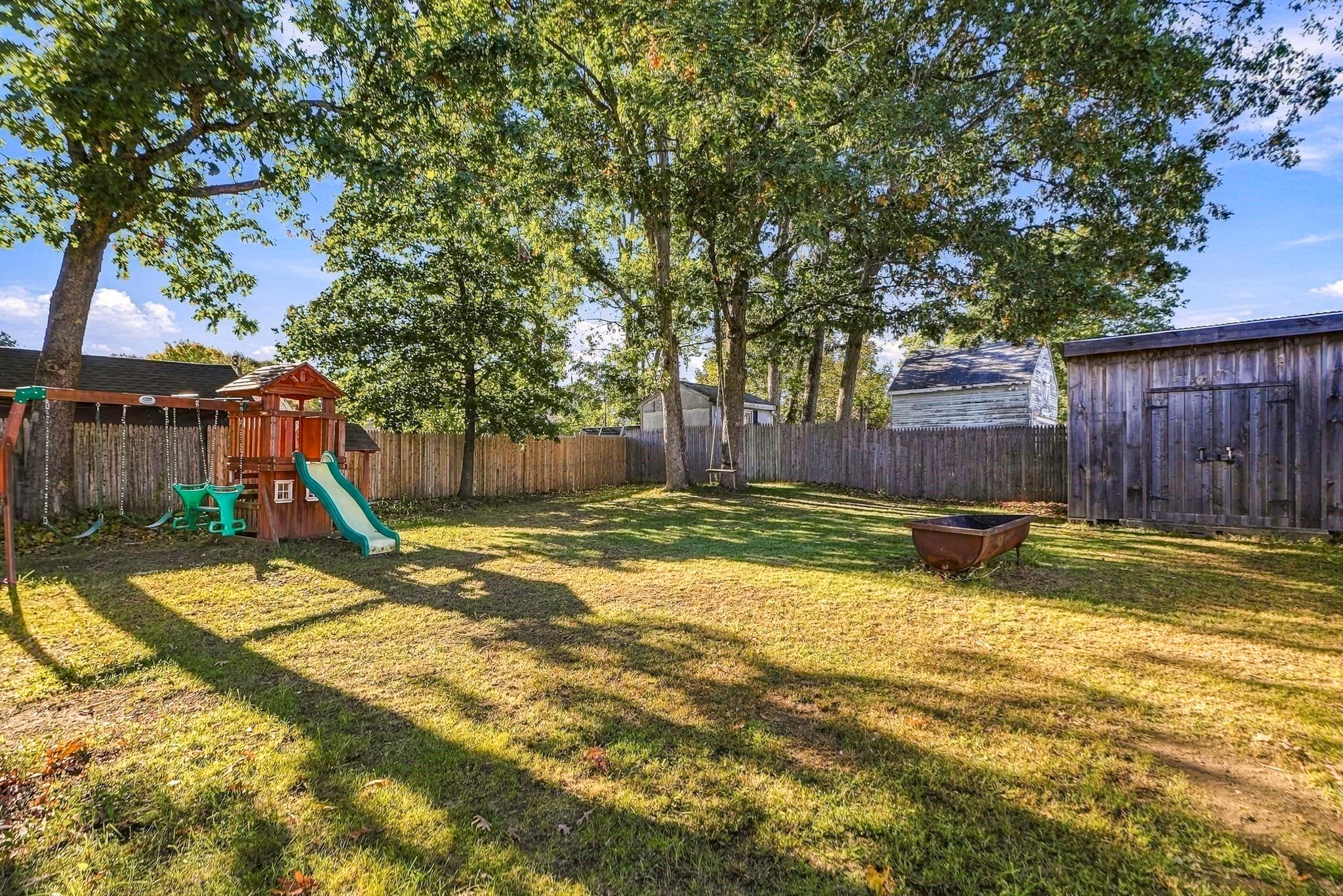 Single Family Residence at 33 Rondeau Rd, Bellingham MA 02019, Bellingham, photo 14 of 17
