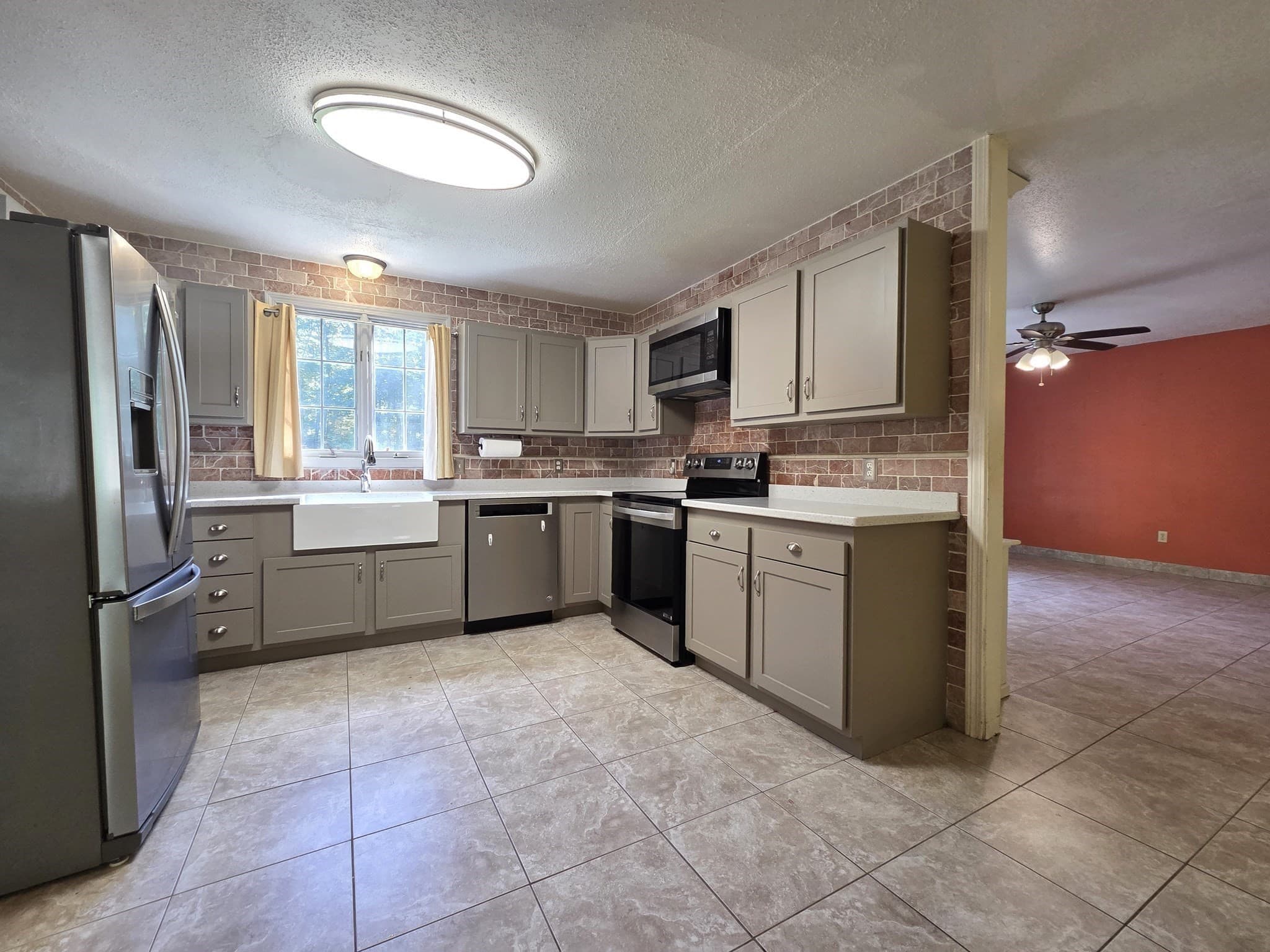 Single Family Residence at 4 Joseph St, Dudley MA 01571, Dudley, photo 4 of 40