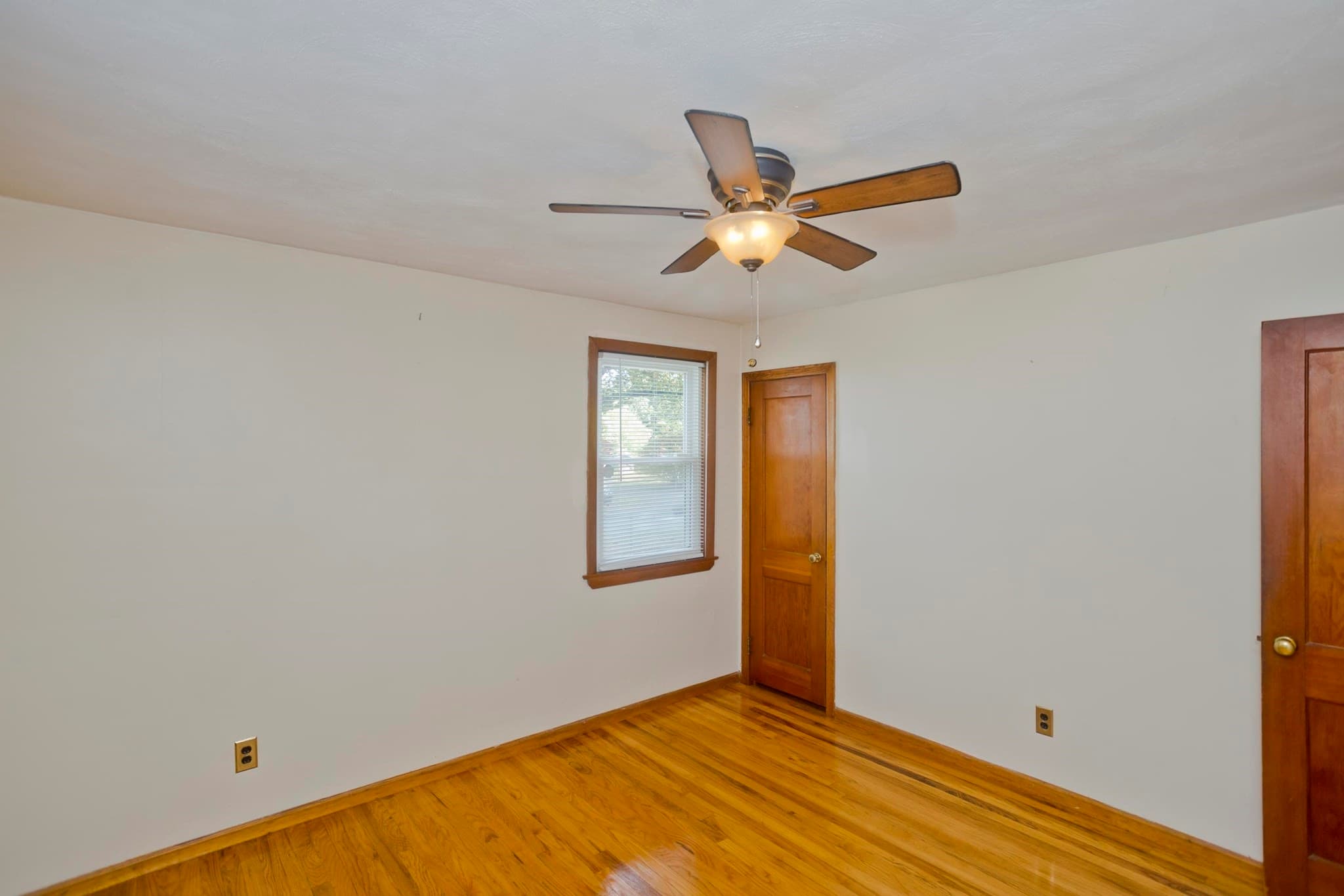 Single Family Residence at 29 Marguerite St, Chicopee MA 01020, Chicopee, photo 12 of 26