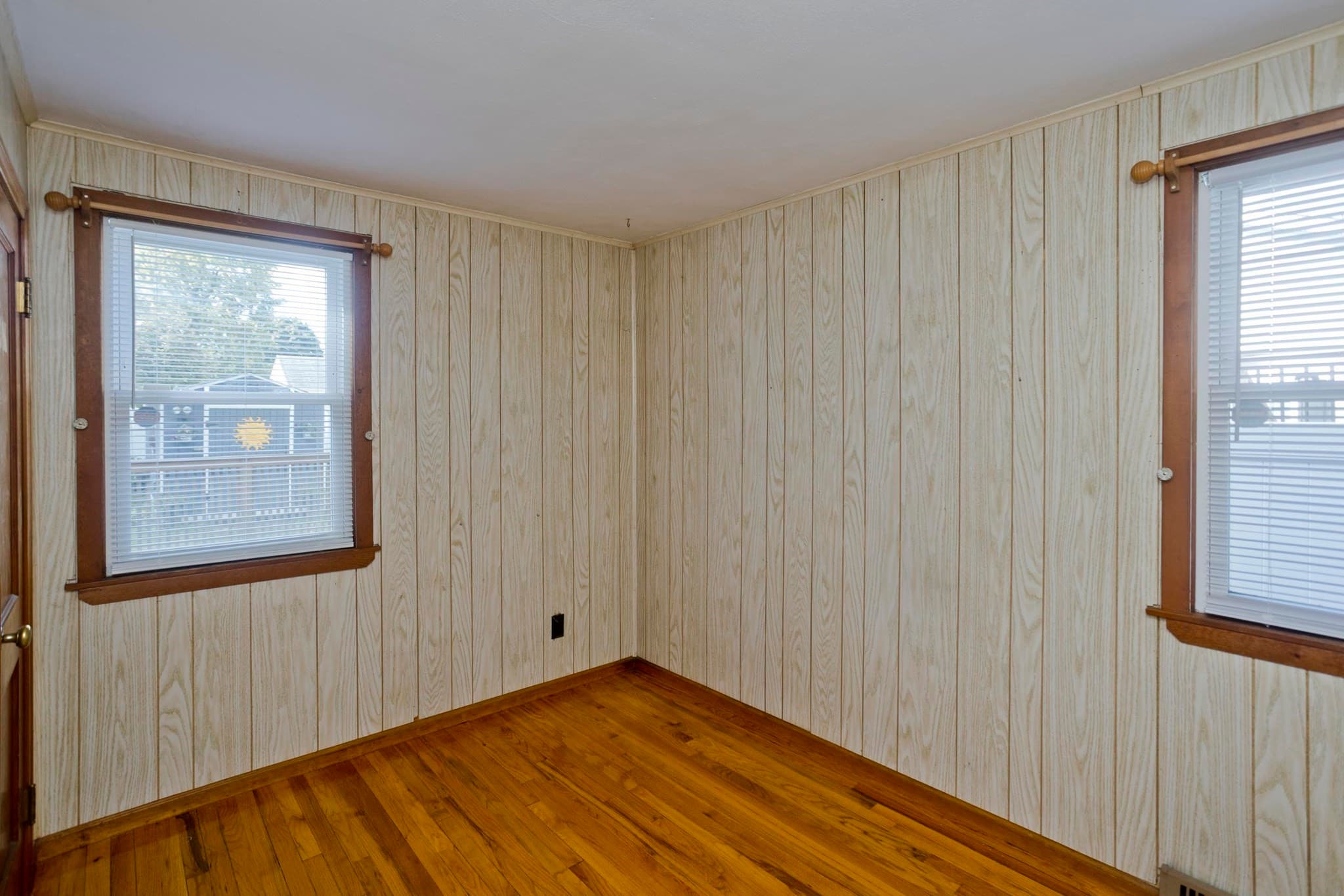 Single Family Residence at 29 Marguerite St, Chicopee MA 01020, Chicopee, photo 15 of 26