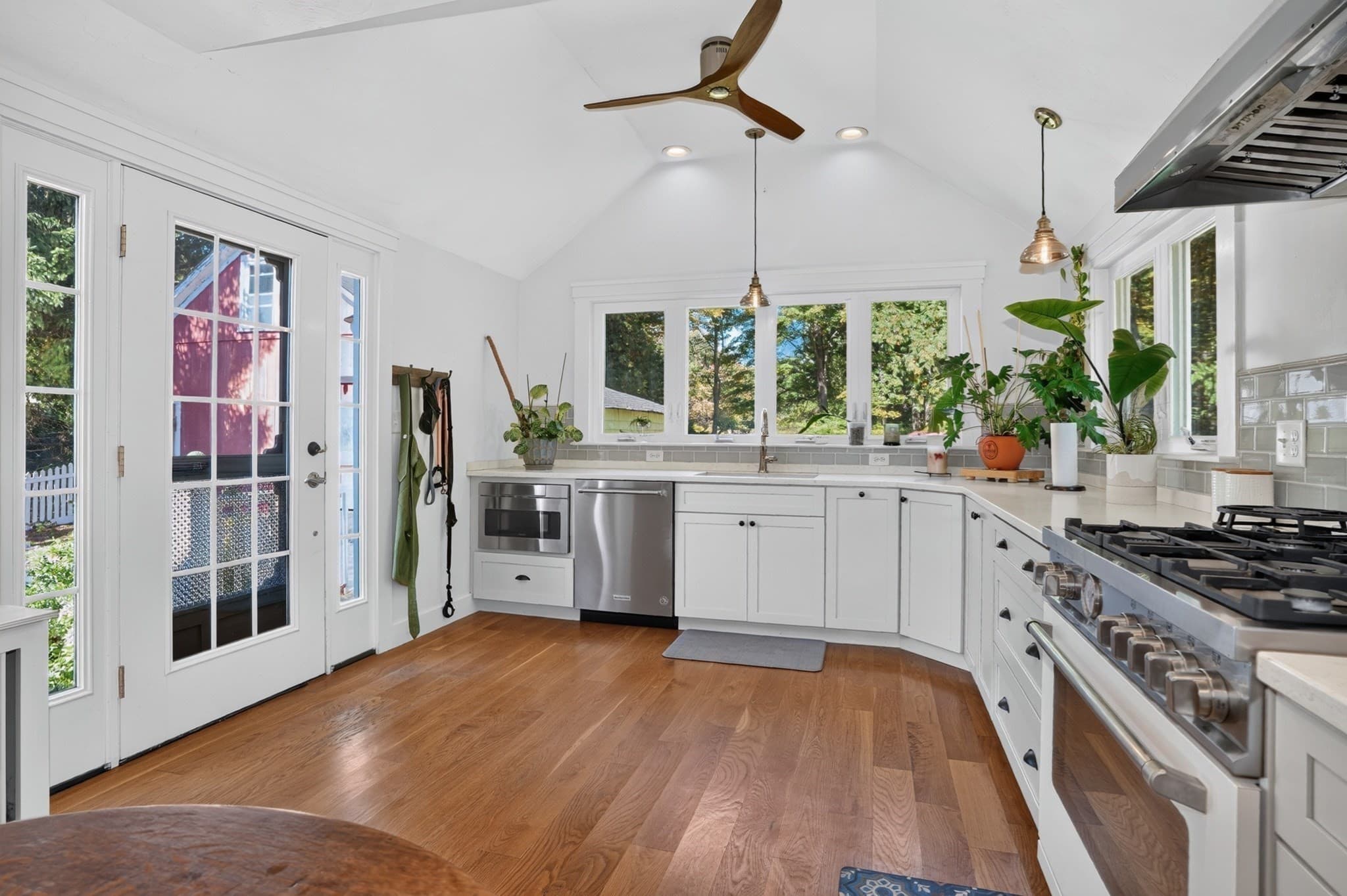 Single Family Residence at 151 Southville Rd, Southborough MA 01772, Southborough, photo 3 of 38