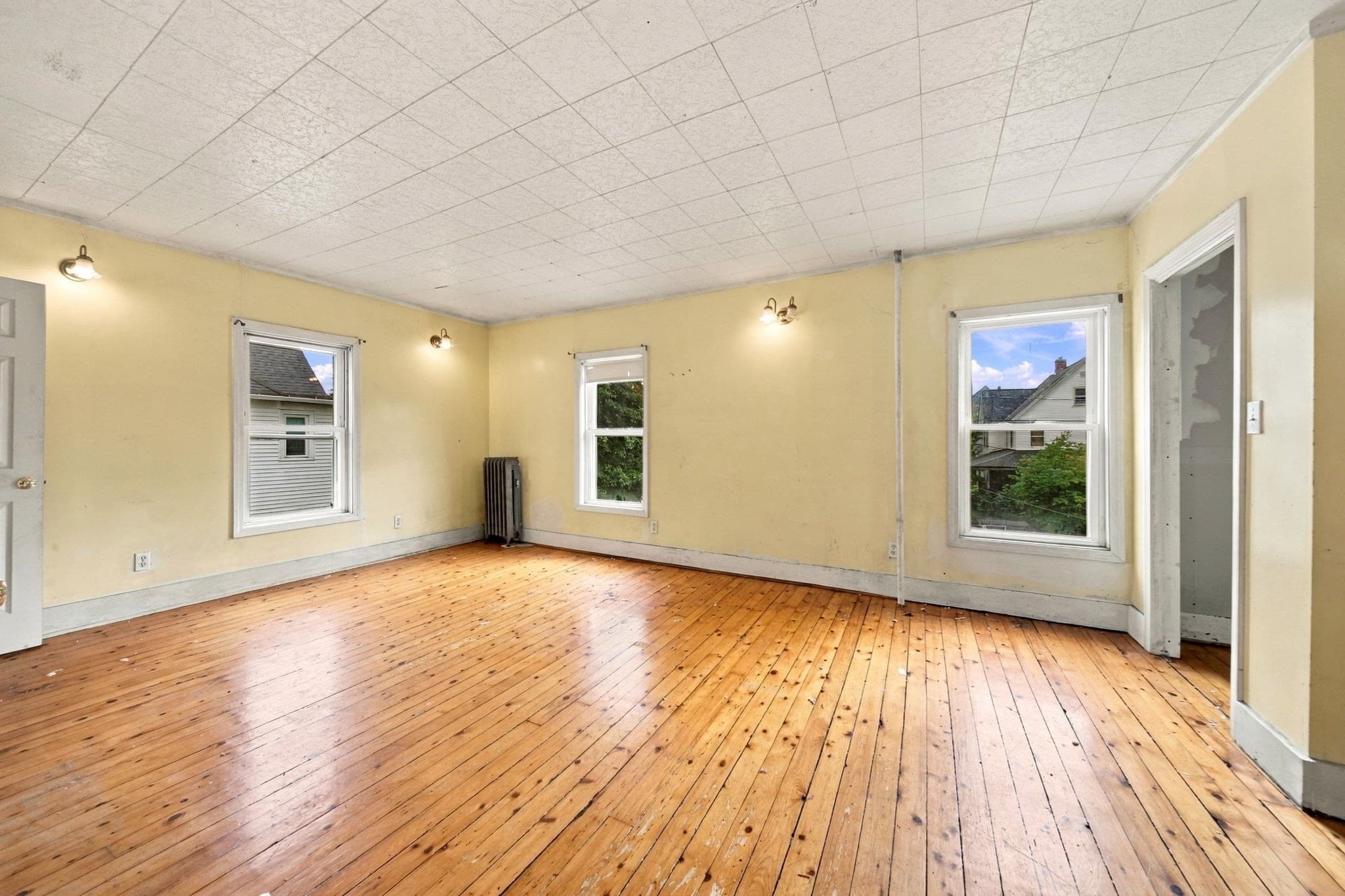 Single Family Residence at 30 Myrtle Ave, Holyoke MA 01040, Holyoke, photo 15 of 33