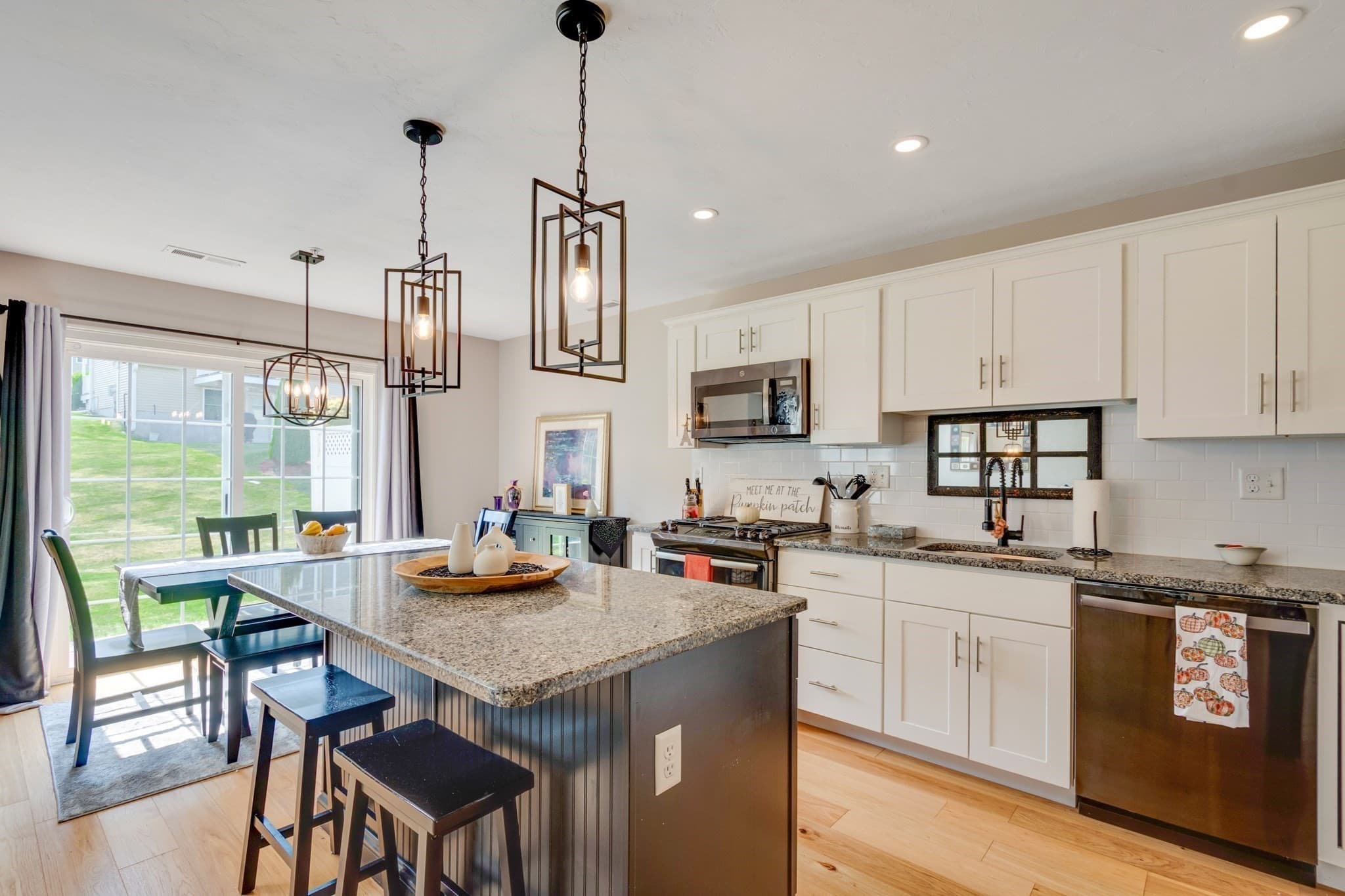 Condominium at 1409 Kenwood Way # 1409, Clinton MA 01510, Clinton, photo 11 of 33