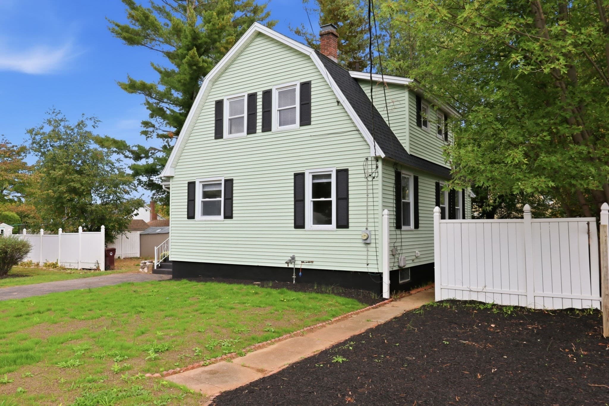 Single Family Residence at 13 Furrow St, Westfield MA 01085, Westfield, photo 2 of 32