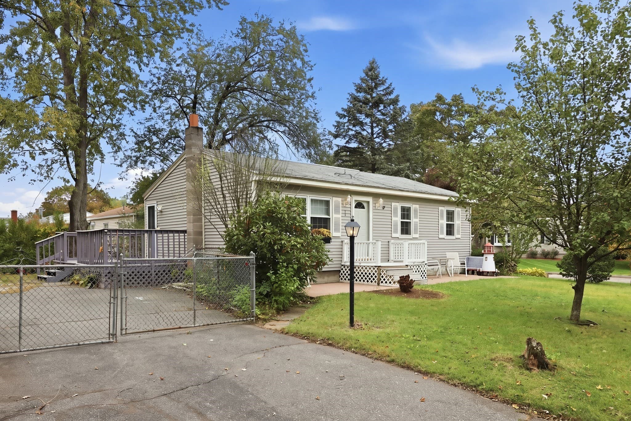 Single Family Residence at 50 Finch Rd, Springfield MA 01119, Springfield, photo 2 of 32