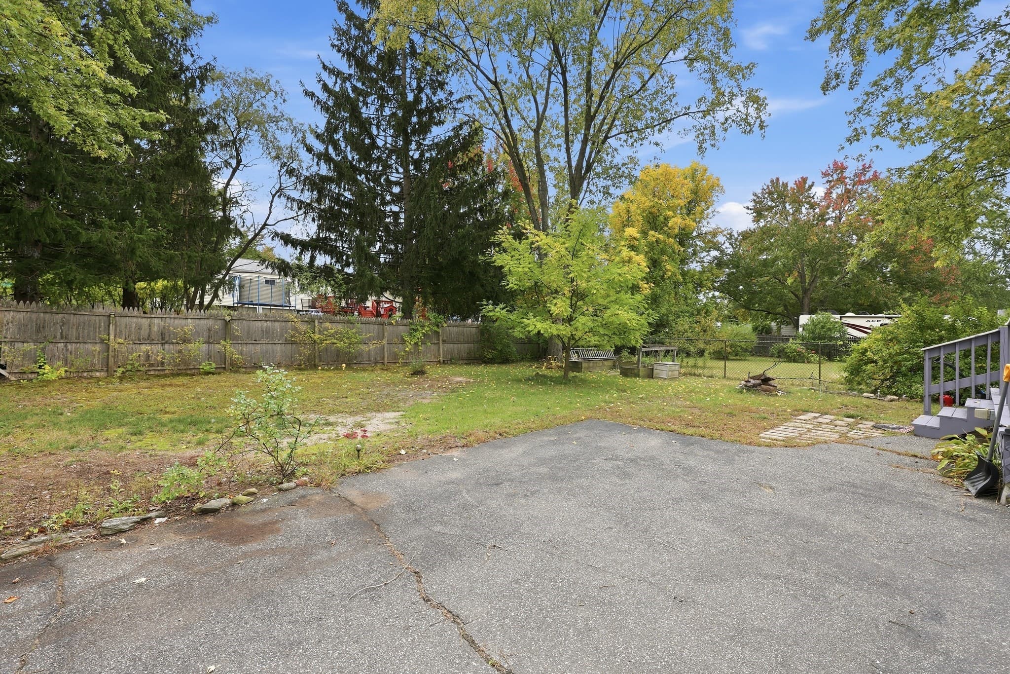 Single Family Residence at 50 Finch Rd, Springfield MA 01119, Springfield, photo 8 of 32