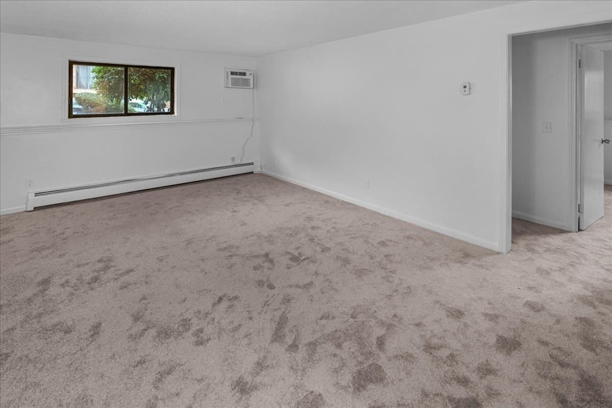Condominium at 635 W Lowell Ave # 2, Haverhill MA 01832, Haverhill, photo 6 of 10