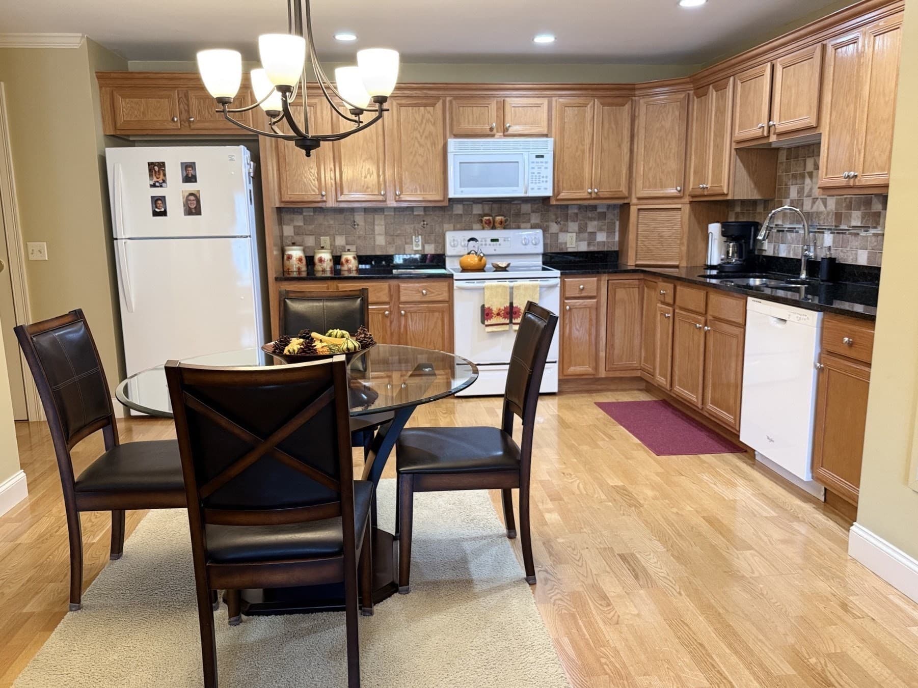 Condominium at 7 Crescent Gate # 313, Sturbridge MA 01518, Sturbridge, photo 5 of 39