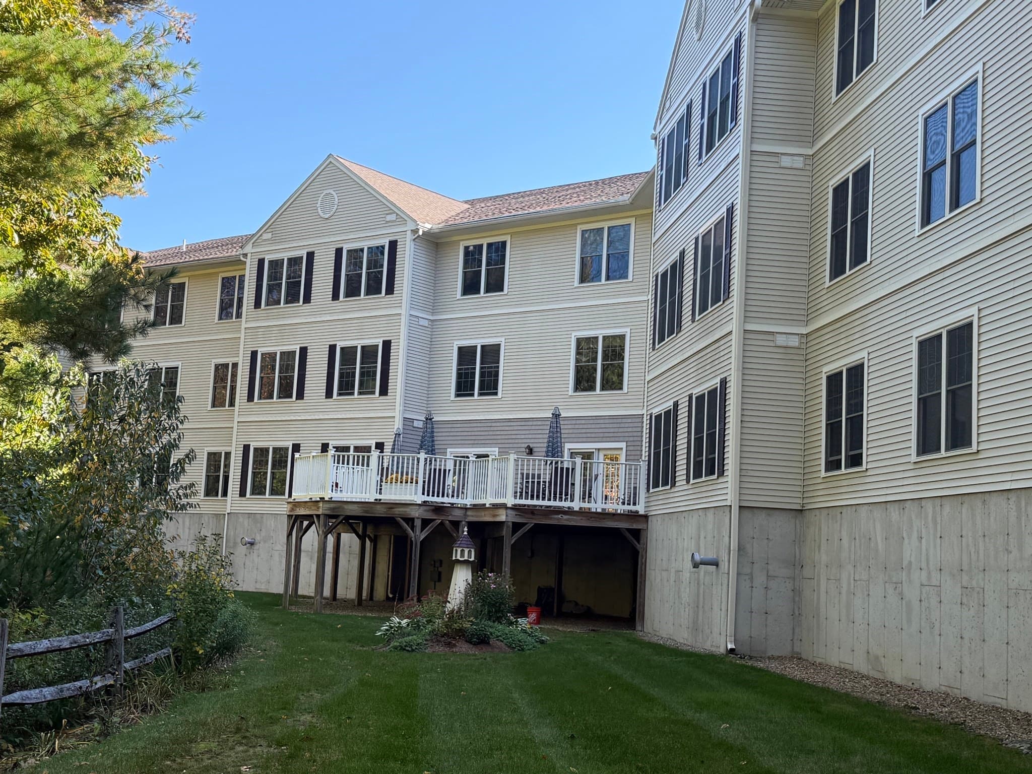 Condominium at 7 Crescent Gate # 313, Sturbridge MA 01518, Sturbridge, photo 38 of 39