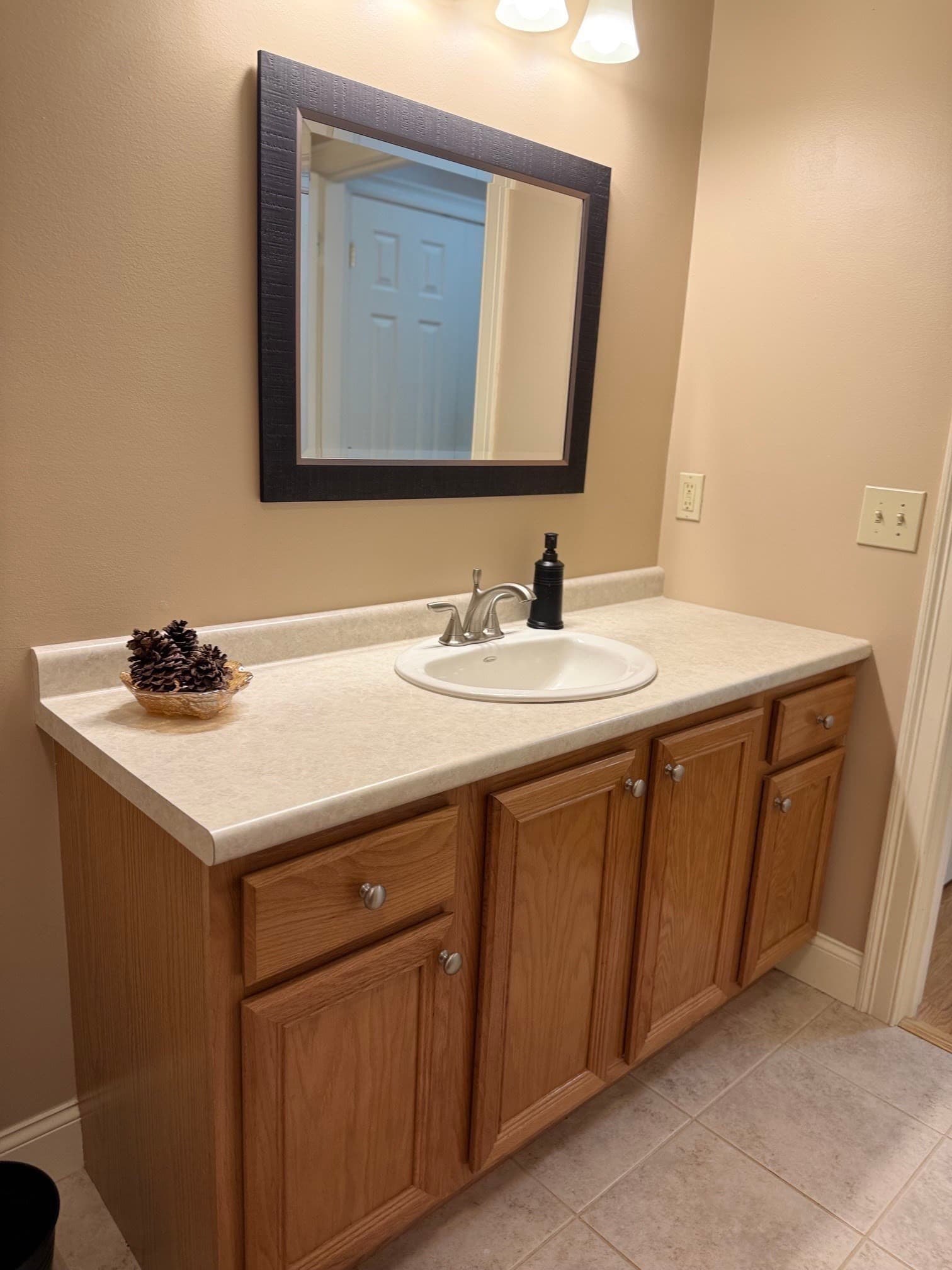 Condominium at 7 Crescent Gate # 313, Sturbridge MA 01518, Sturbridge, photo 14 of 39