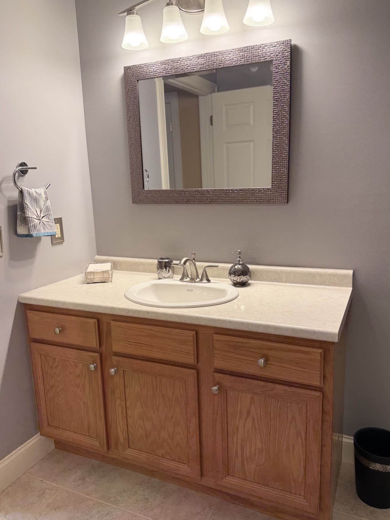 Condominium at 7 Crescent Gate # 313, Sturbridge MA 01518, Sturbridge, photo 19 of 39