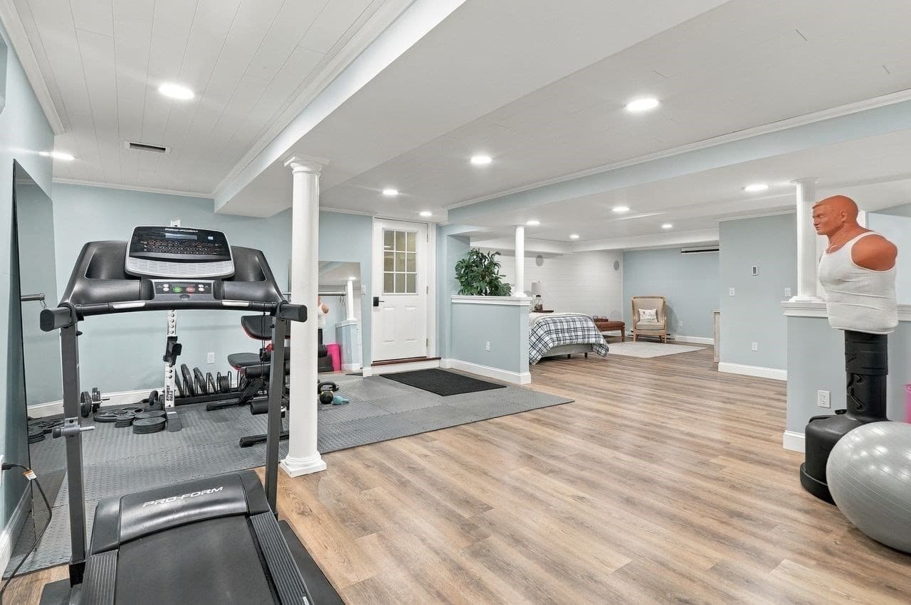 Single Family Residence at 37 Putnam Hill Road, Sutton MA 01590, Sutton, photo 32 of 42