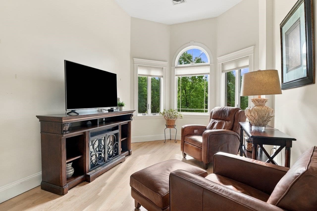 Single Family Residence at 37 Putnam Hill Road, Sutton MA 01590, Sutton, photo 24 of 42