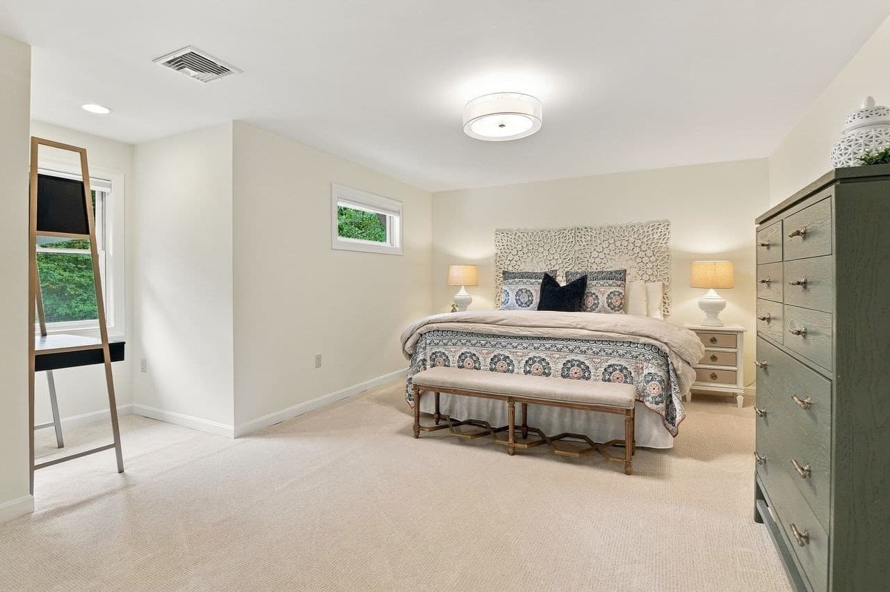 Single Family Residence at 37 Putnam Hill Road, Sutton MA 01590, Sutton, photo 25 of 42