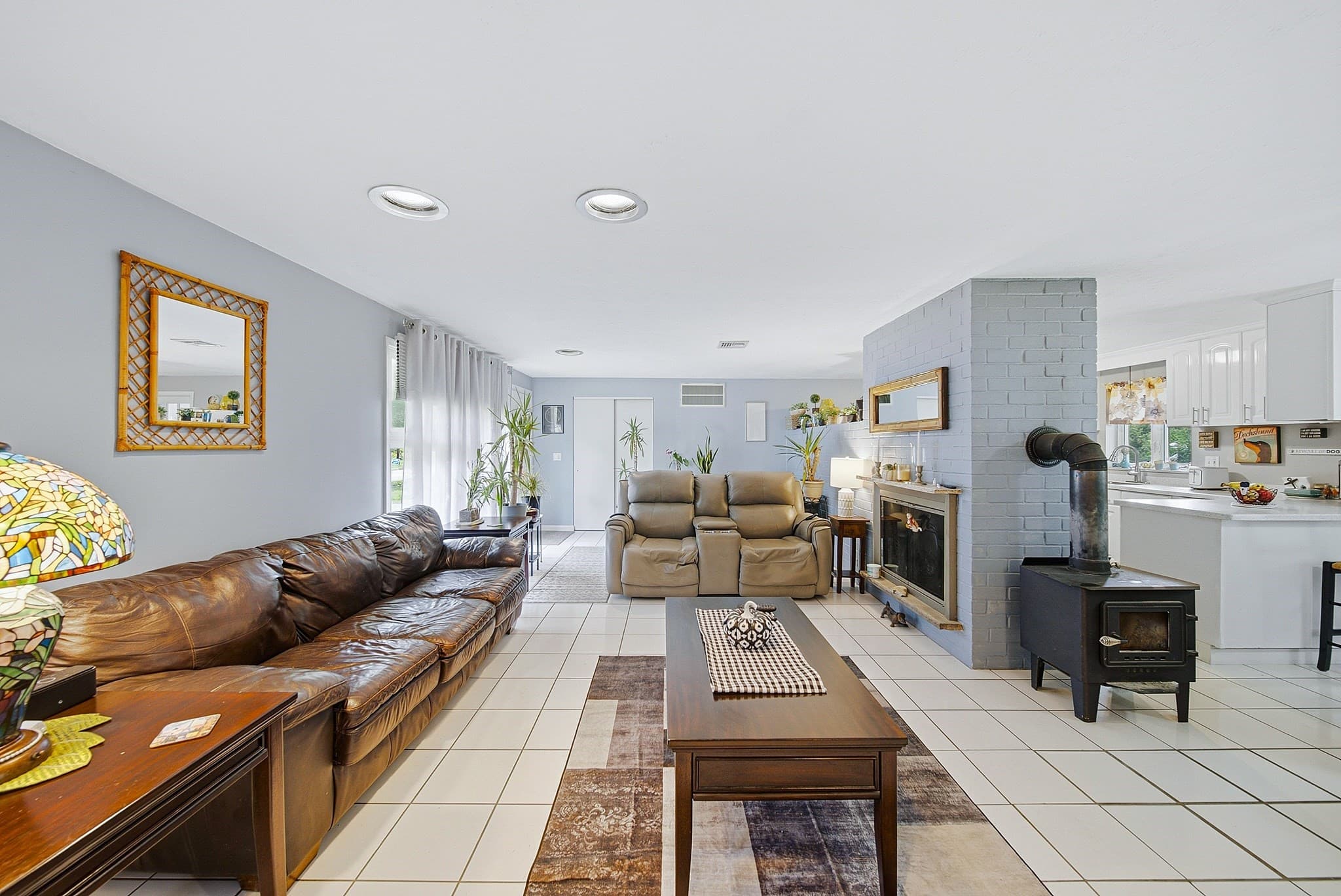 Single Family Residence at 50 Barry Rd, Worcester MA 01609, Worcester, photo 5 of 40
