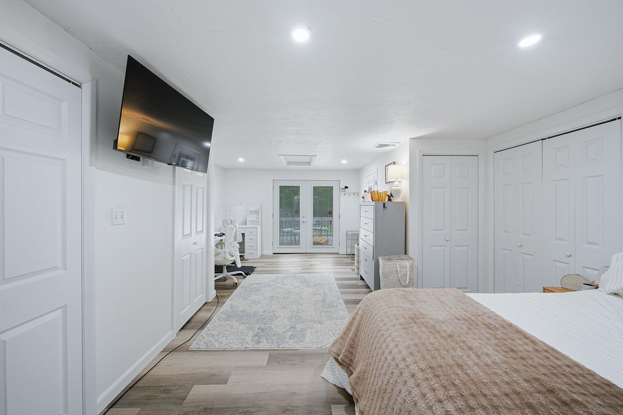 Single Family Residence at 50 Barry Rd, Worcester MA 01609, Worcester, photo 18 of 40