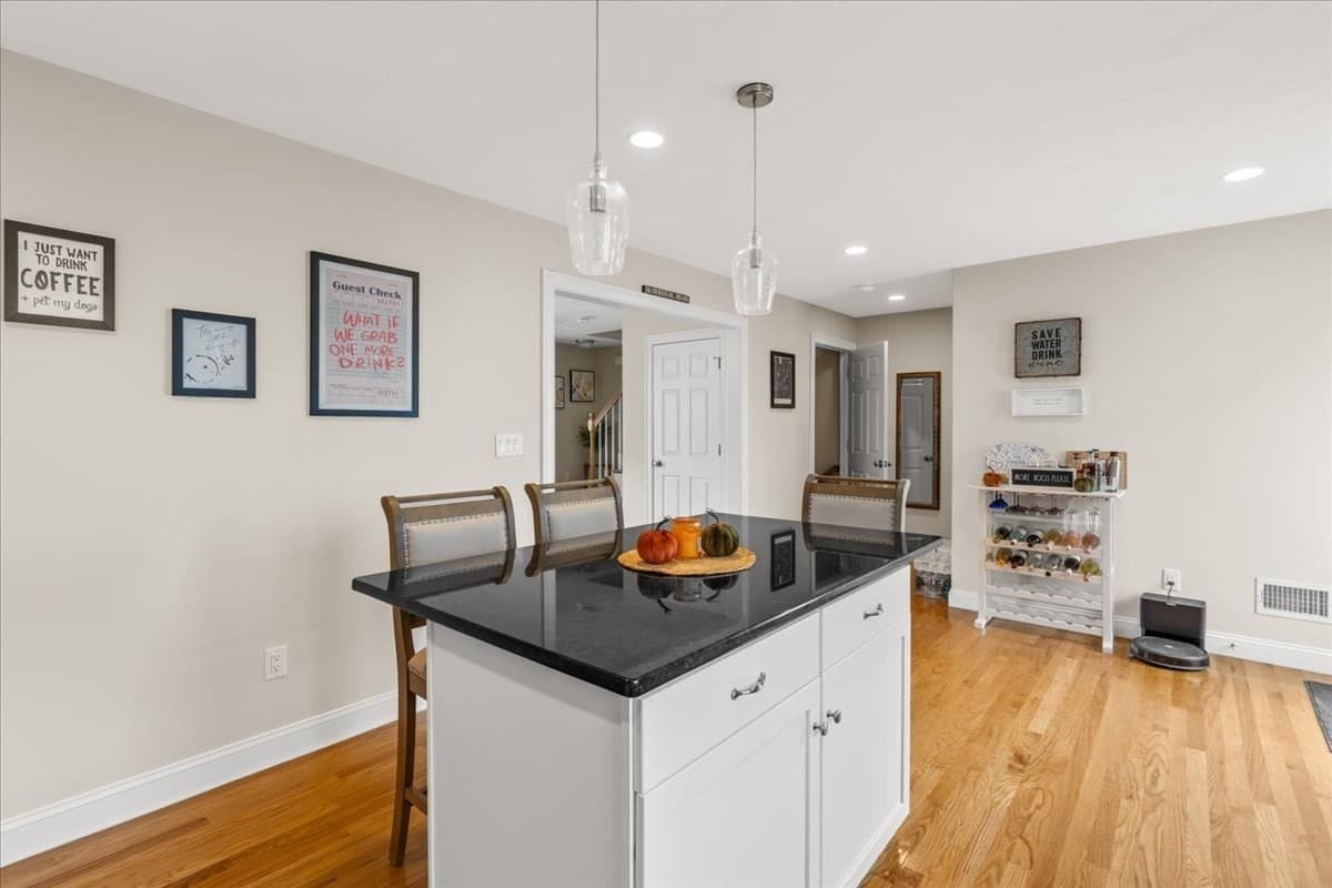 Condominium at 189 Centre Avenue # 2, Abington MA 02351, Abington, photo 12 of 42