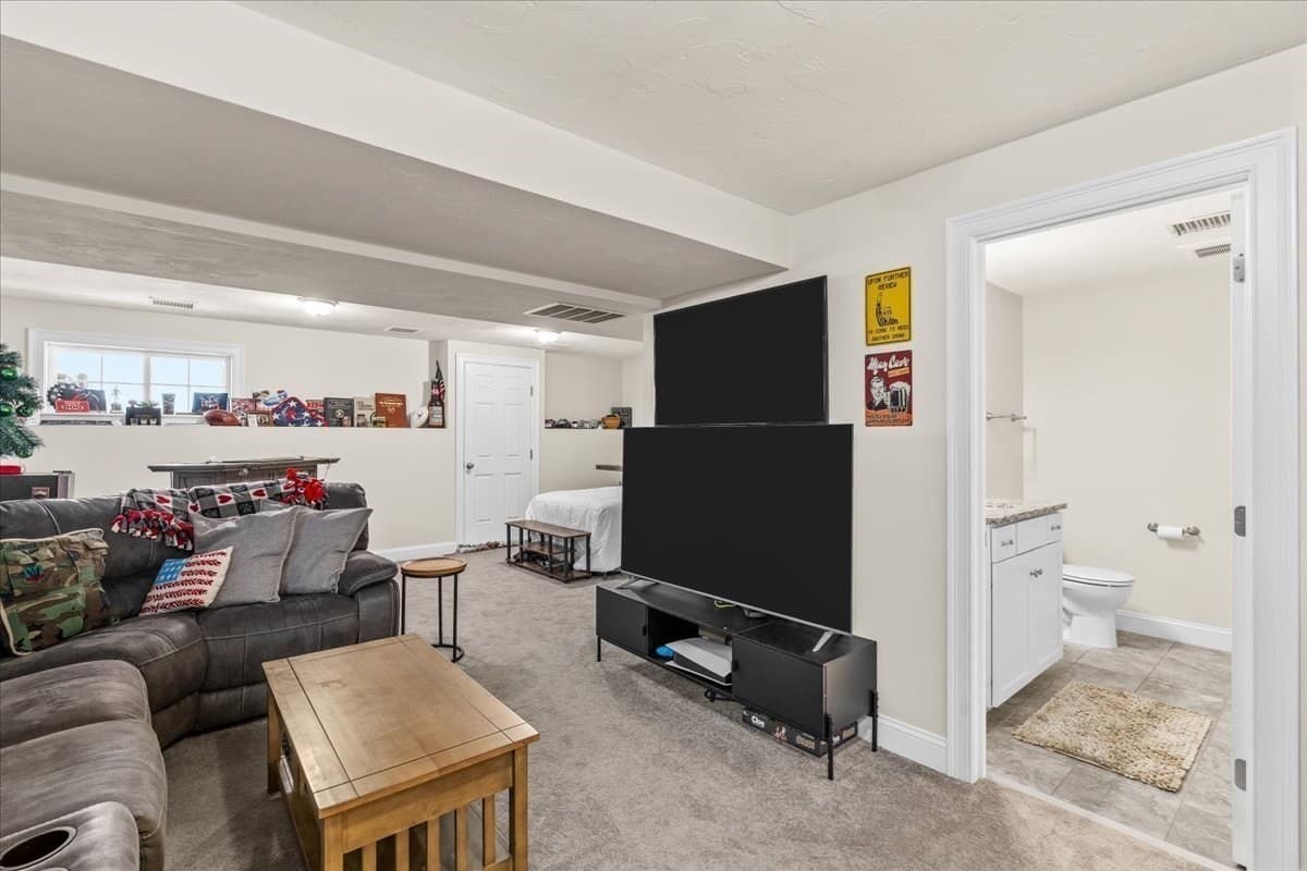 Condominium at 189 Centre Avenue # 2, Abington MA 02351, Abington, photo 30 of 42