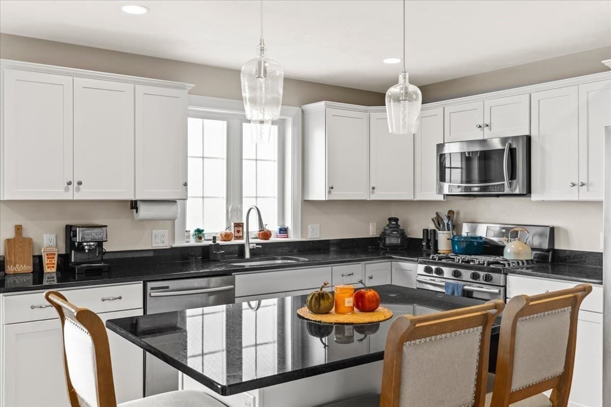 Condominium at 189 Centre Avenue # 2, Abington MA 02351, Abington, photo 15 of 42