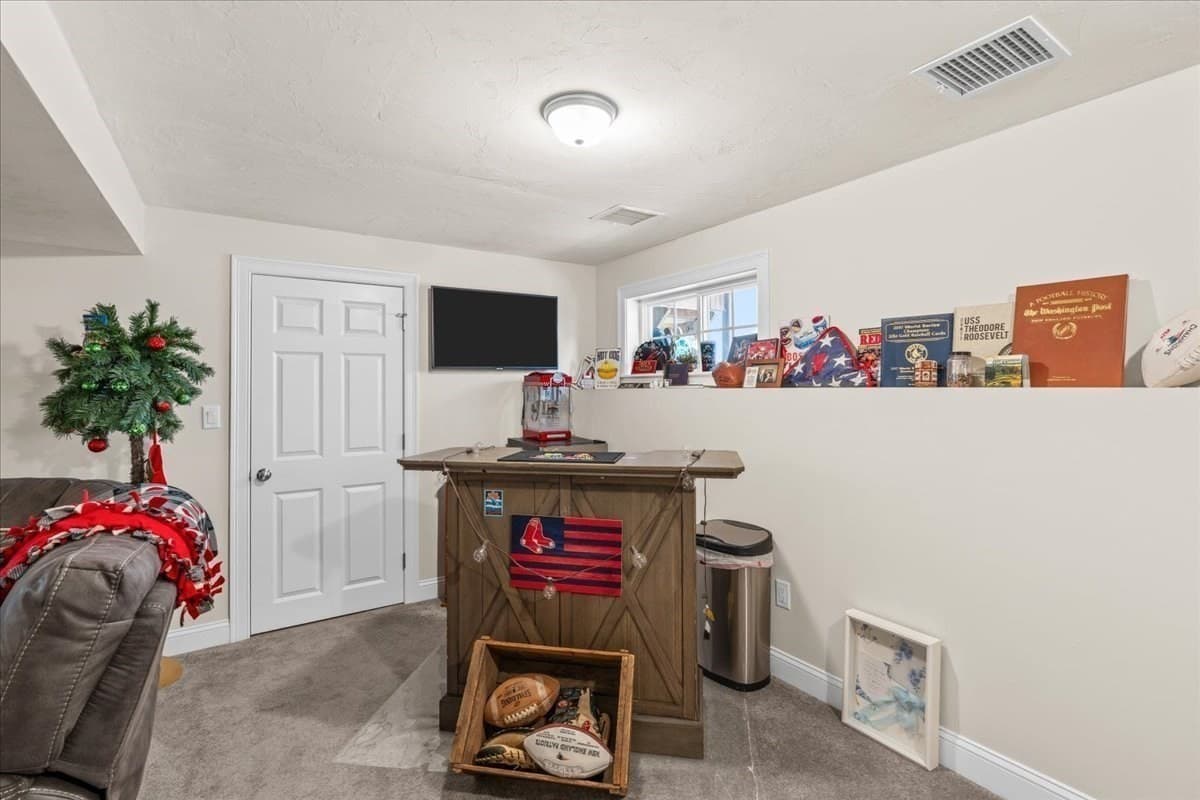 Condominium at 189 Centre Avenue # 2, Abington MA 02351, Abington, photo 31 of 42