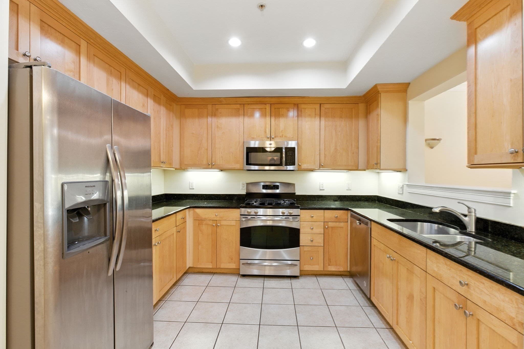 Condominium at 1206 Albion Rd # 1206, Bedford MA 01730, Bedford, photo 10 of 30