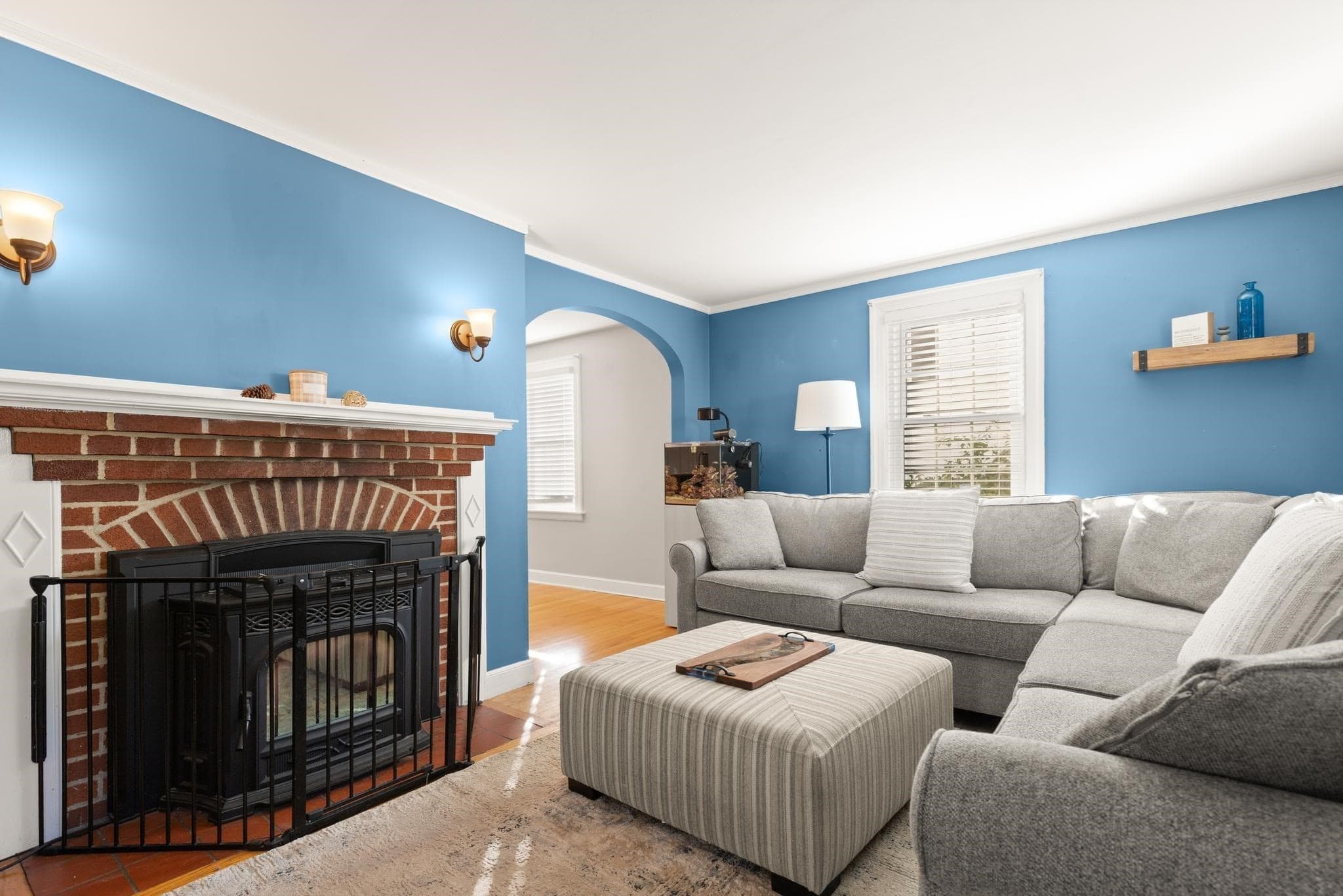 Single Family Residence at 6 Longworth Rd, Worcester MA 01602, Worcester, photo 6 of 39