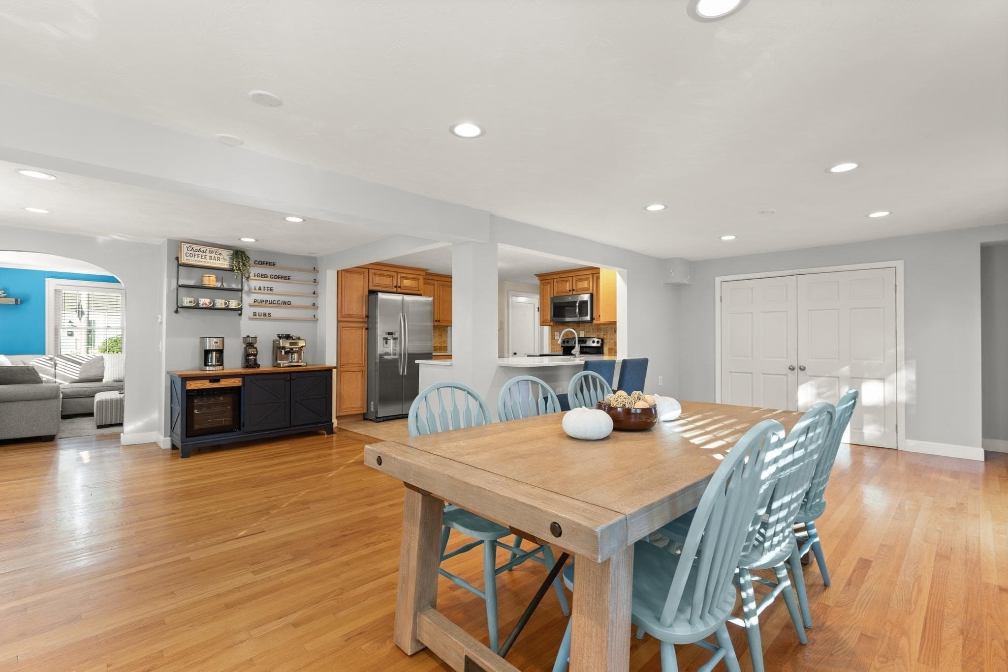 Single Family Residence at 6 Longworth Rd, Worcester MA 01602, Worcester, photo 11 of 39
