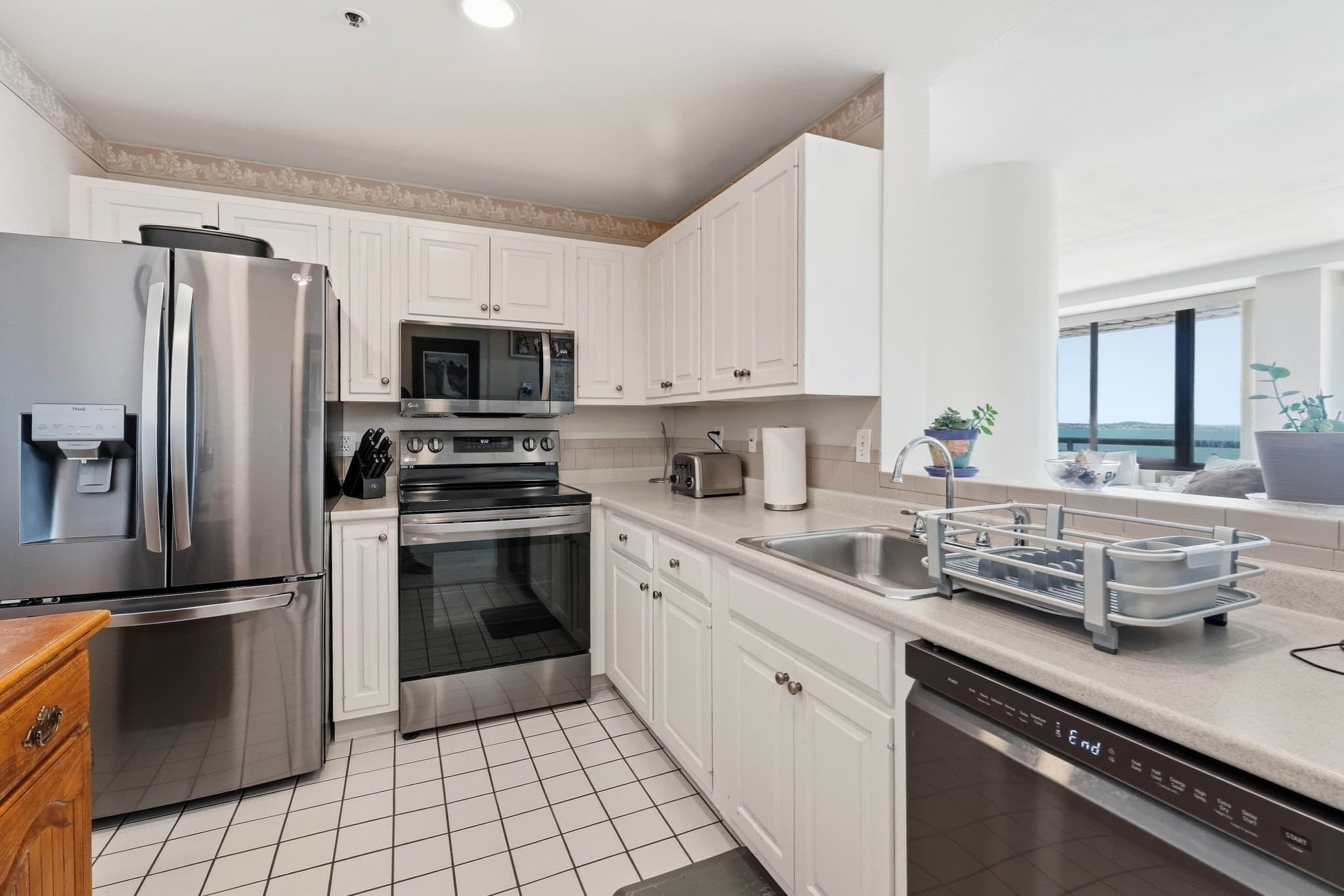 Condominium at 350 Revere Beach Blvd # 13R, Revere MA 02151, Revere, photo 17 of 42