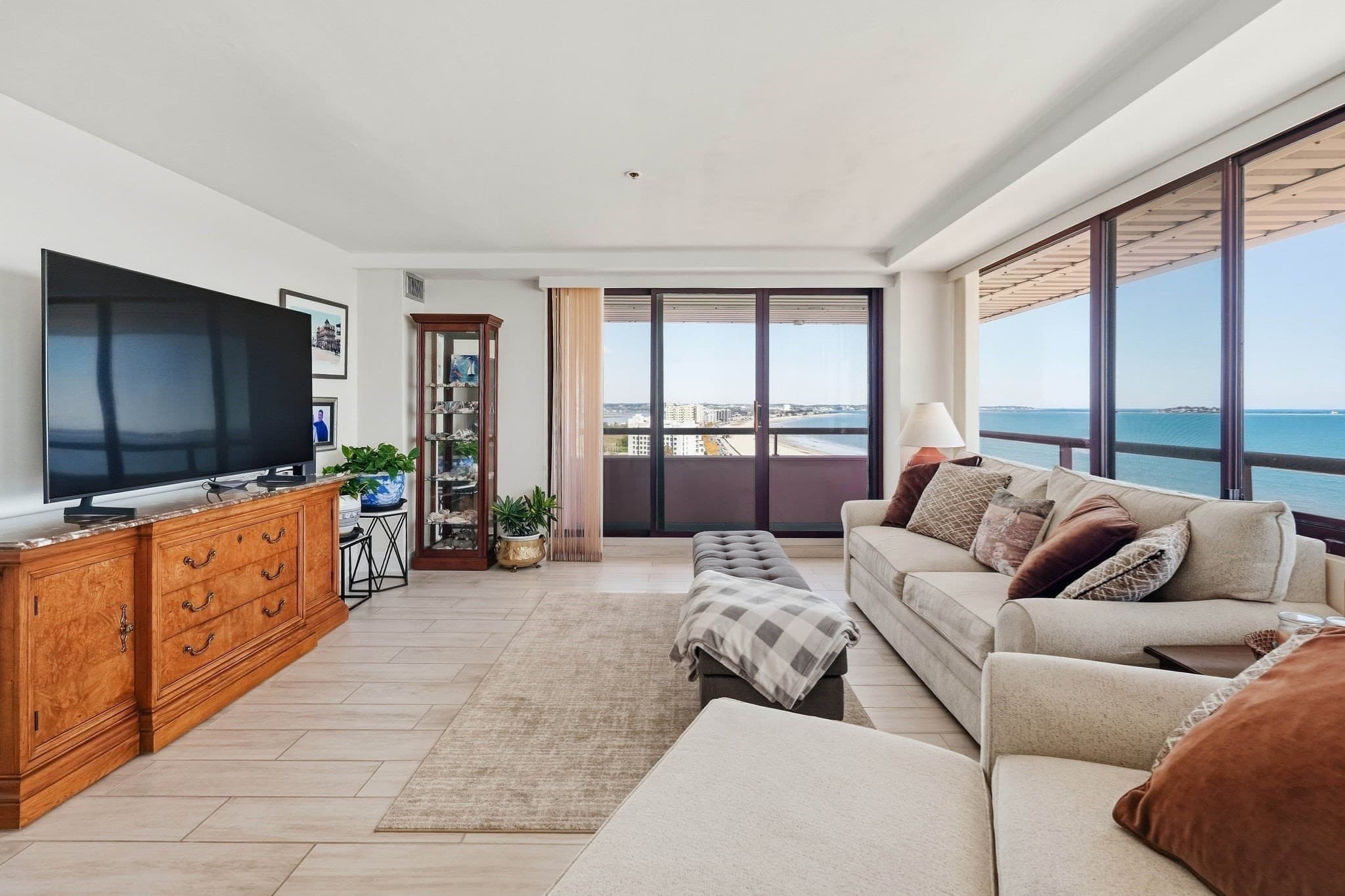 Condominium at 350 Revere Beach Blvd # 13R, Revere MA 02151, Revere, photo 9 of 42