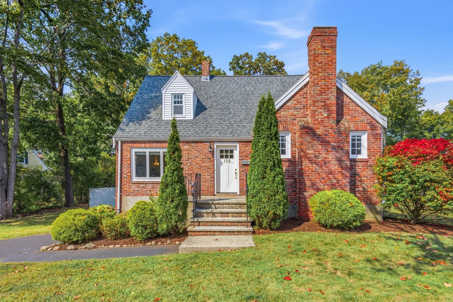 159 Madison St, Dedham MA 02026