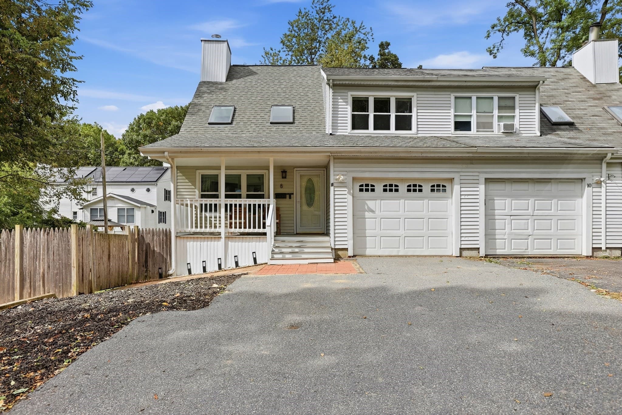 Single Family Residence at 8 Guilford St, Worcester MA 01606, Worcester, photo 2 of 30