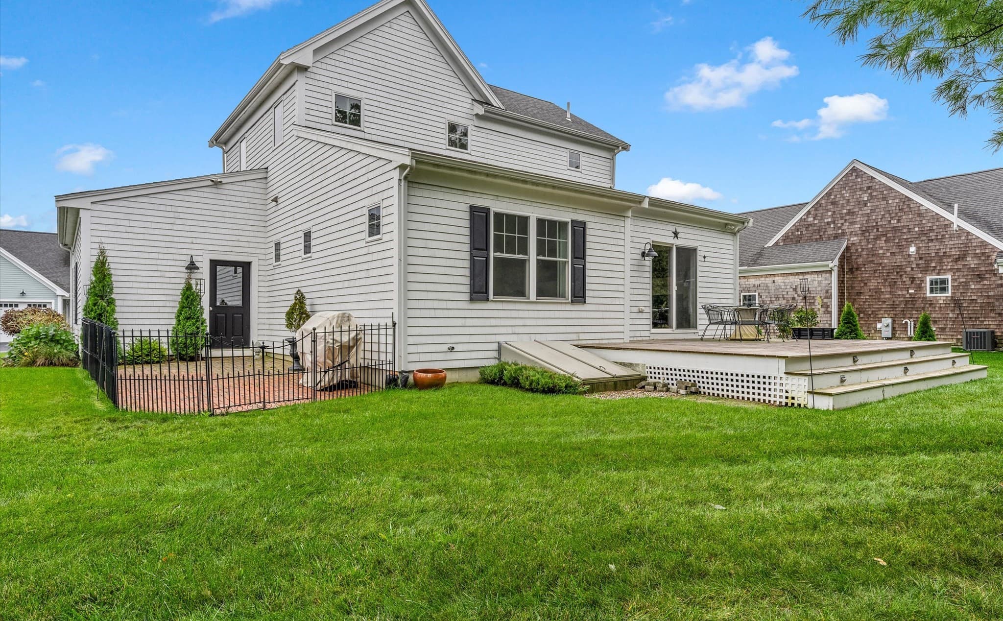 Single Family Residence at 106 White Clover Trl, Plymouth MA 02360, Plymouth, photo 32 of 33