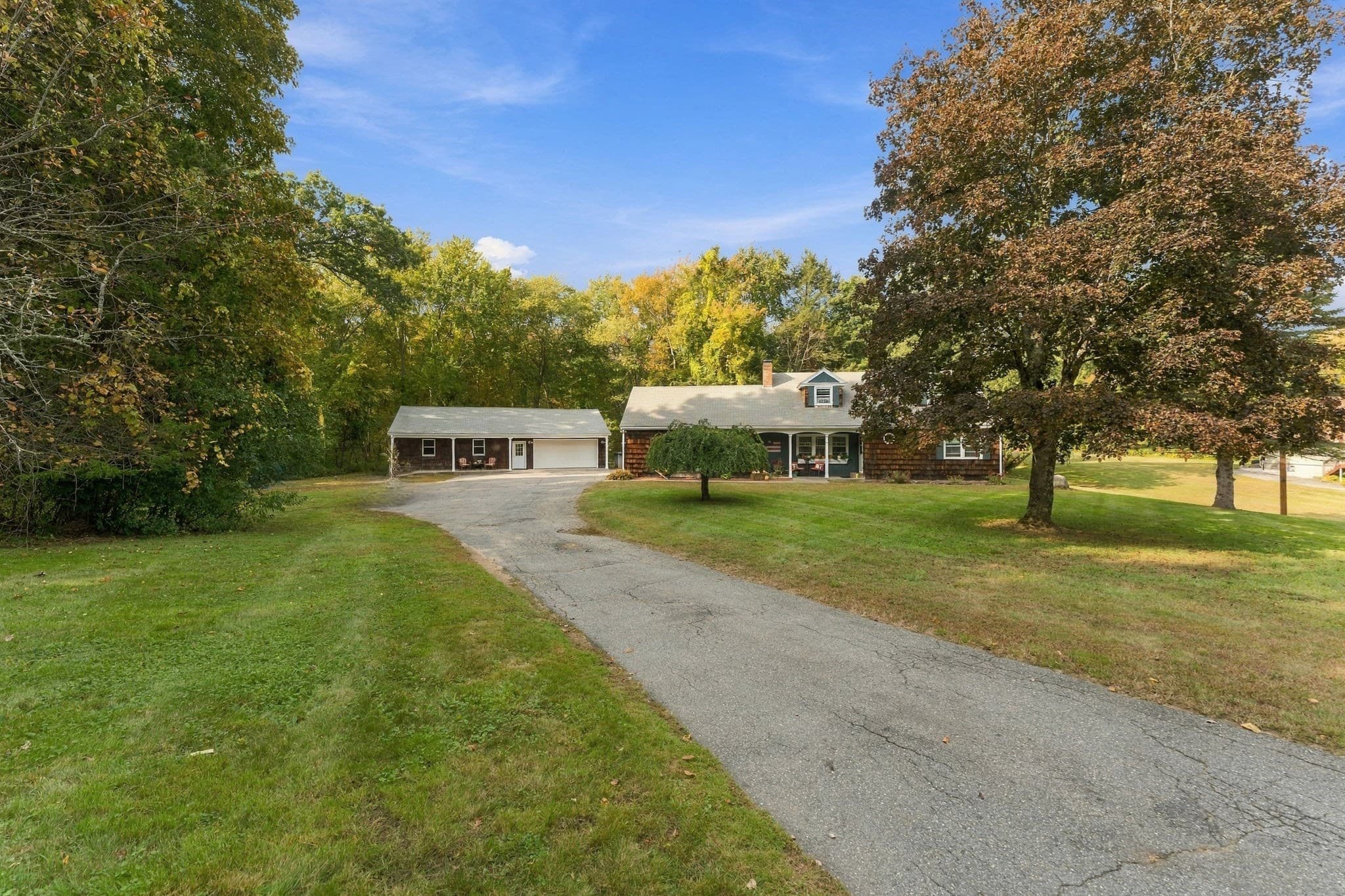 Single Family Residence at 480 Hartford Ave E, Uxbridge MA 01569, Uxbridge, photo 2 of 42