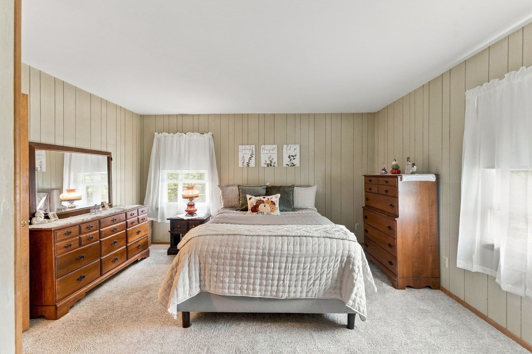 Single Family Residence at 480 Hartford Ave E, Uxbridge MA 01569, Uxbridge, photo 17 of 42