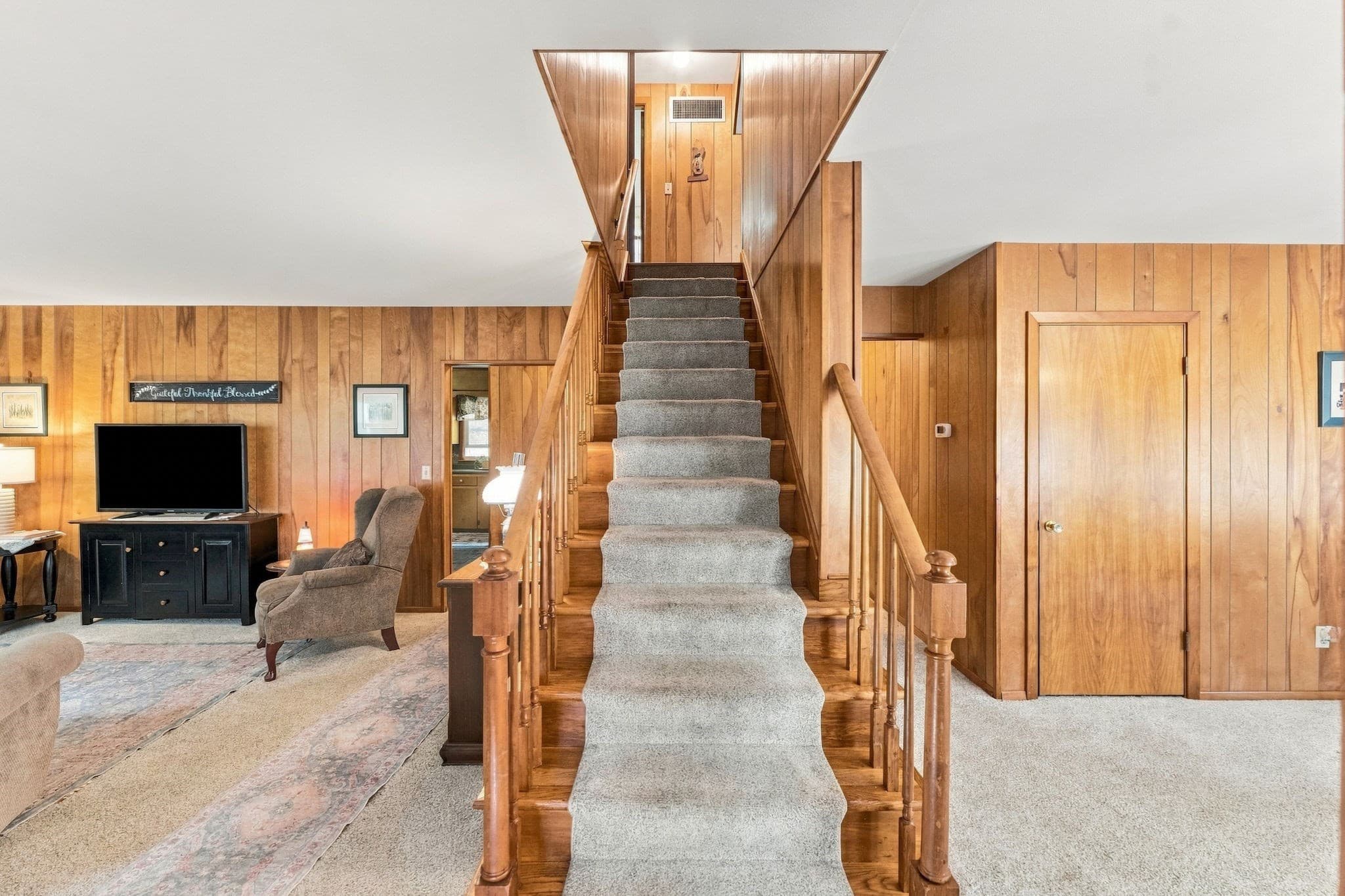Single Family Residence at 480 Hartford Ave E, Uxbridge MA 01569, Uxbridge, photo 20 of 42