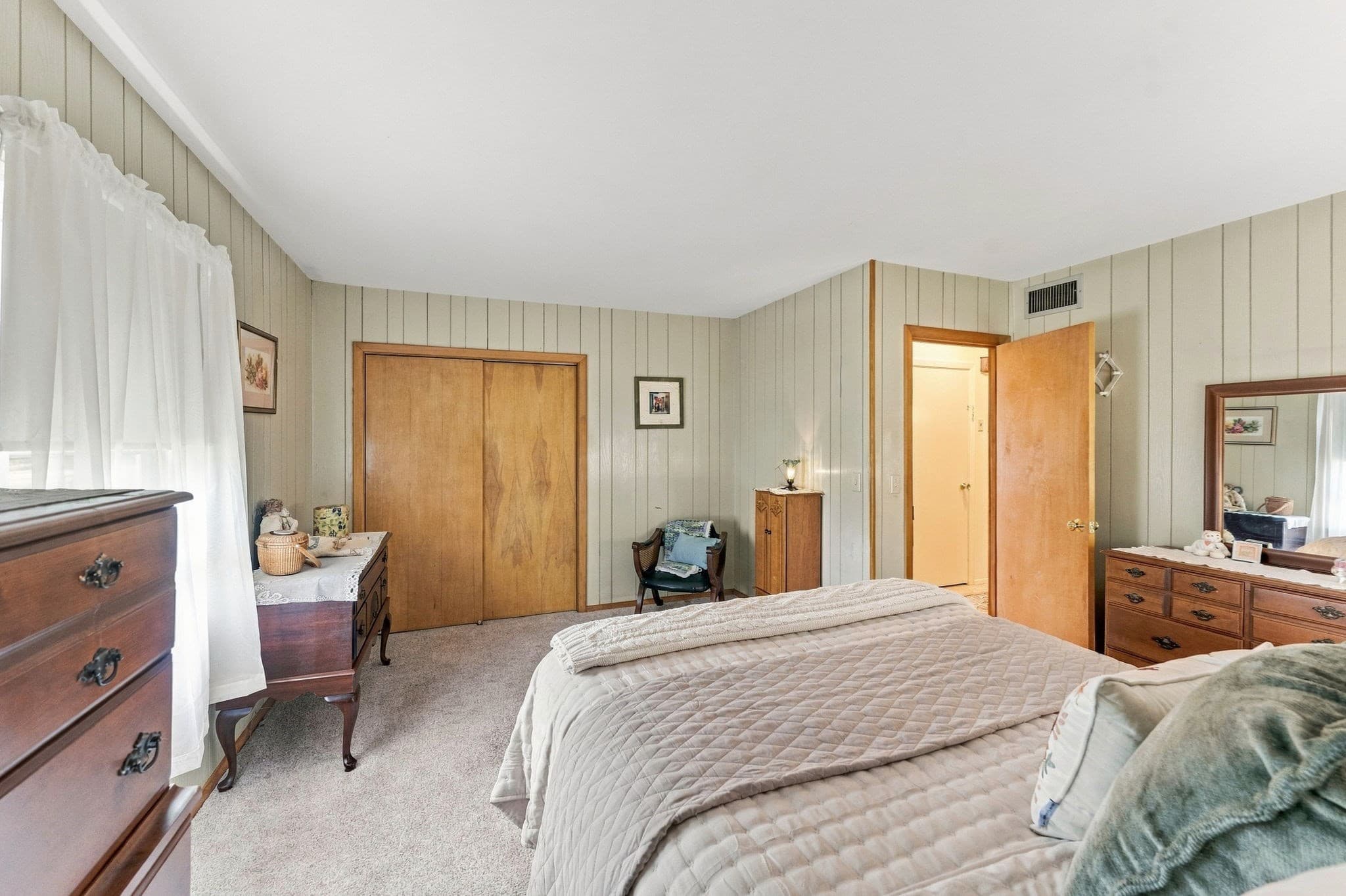 Single Family Residence at 480 Hartford Ave E, Uxbridge MA 01569, Uxbridge, photo 18 of 42