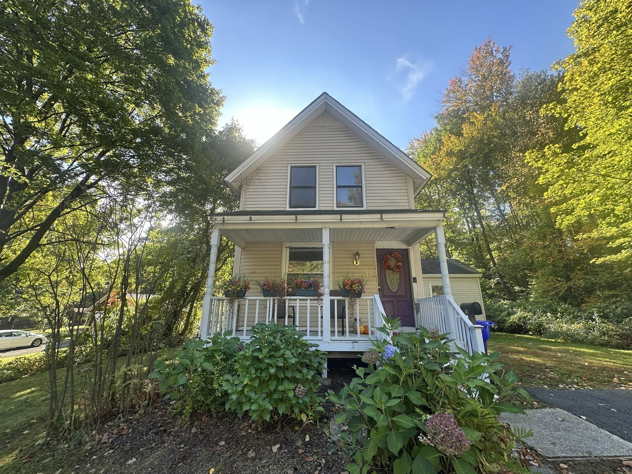 22 Laurel, Greenfield MA 01301
