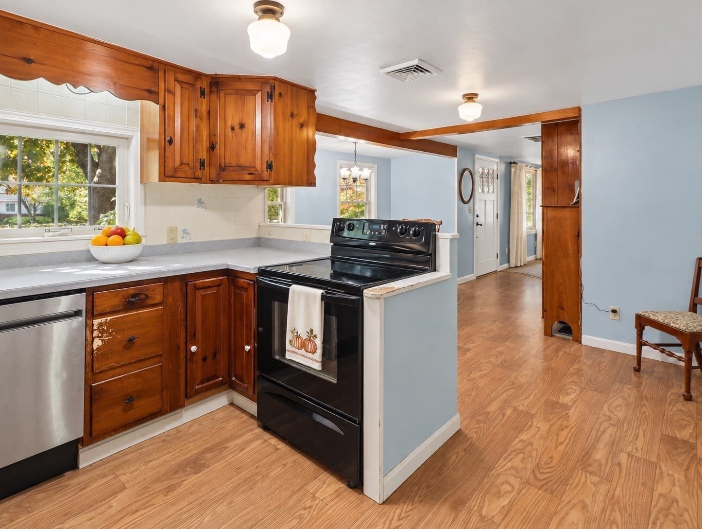 Single Family Residence at 17 N Washington St, Norton MA 02766, Norton, photo 6 of 42